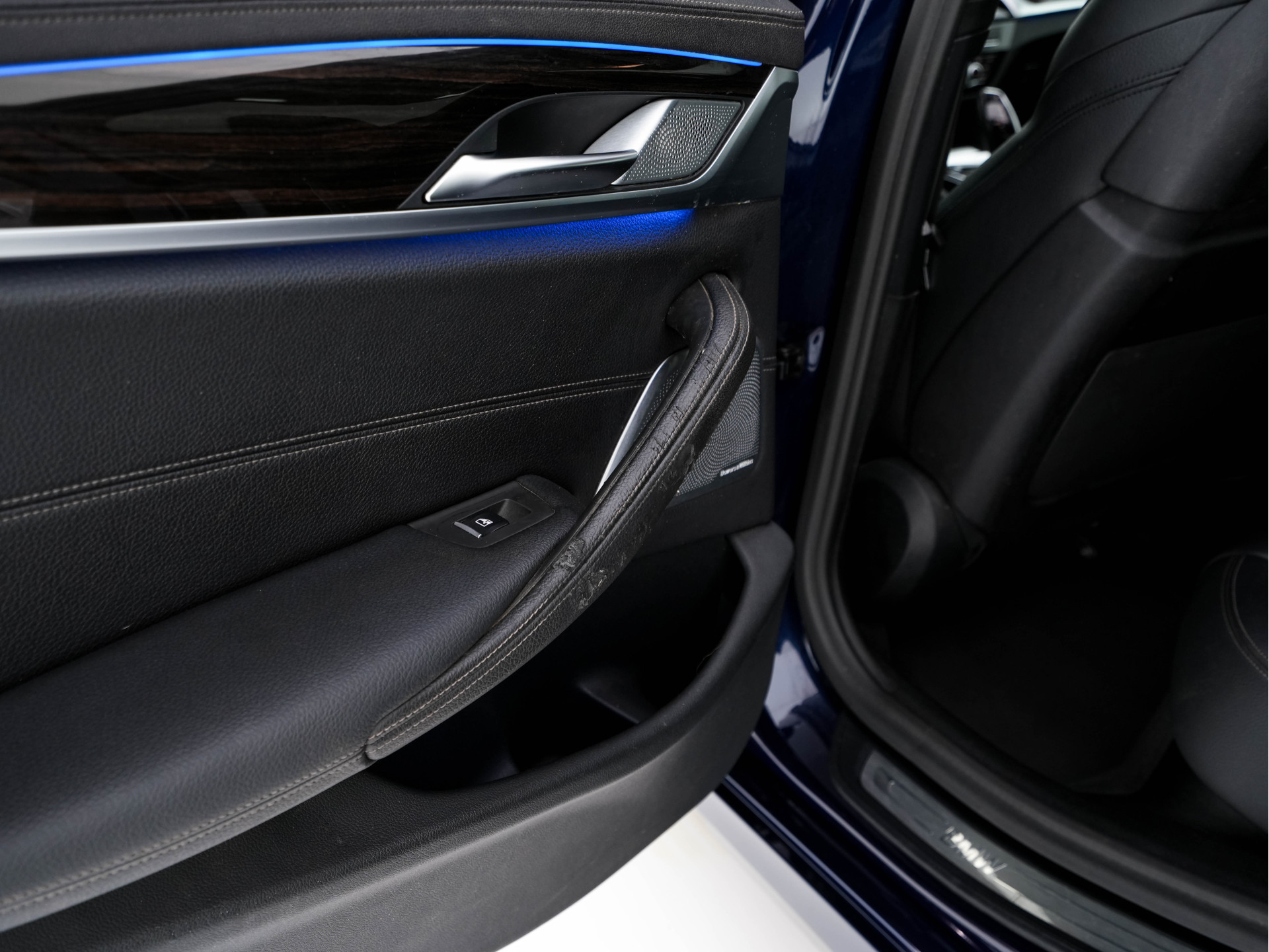 BMW 5-serie 540i xDrive High Executive Edition (INCL-BTW ) Aut.*PANO | LUXURY-LEATHER | LASER-LIGHT | BOWERS&WILKINS-AUDIO | MEMORY-PACK | HEATED/COOLED-COMFORTSEATS | DIGI-COCKPIT | NAVI-FULLMAP | SHIFT-PADDLES | CRUISE | 18''ALU*