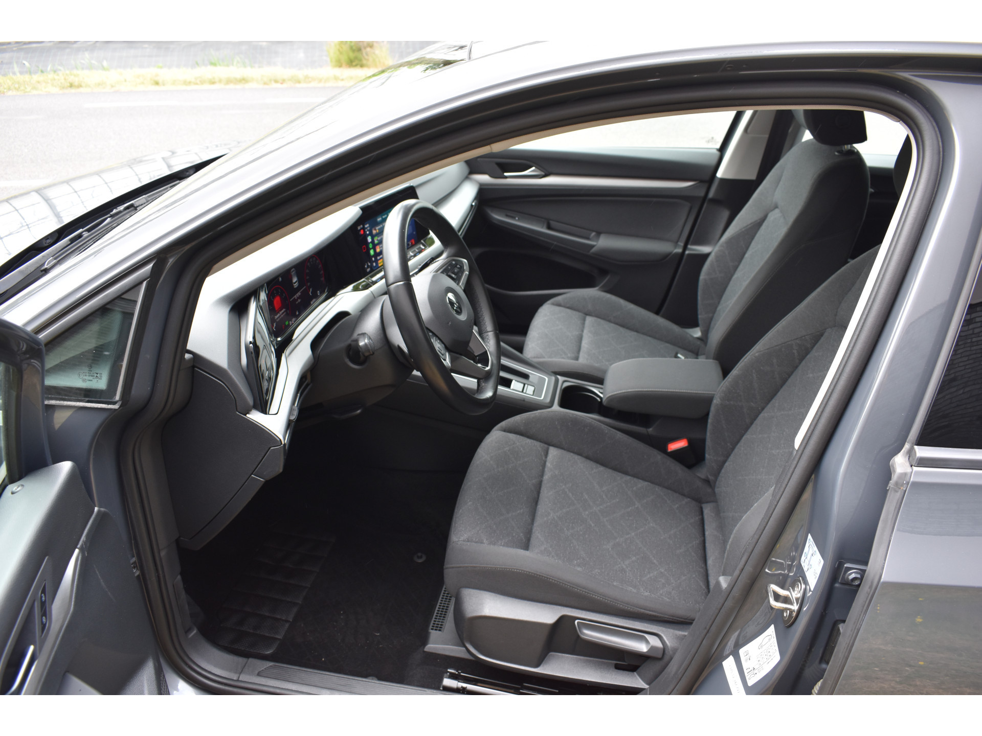 Volkswagen Golf 1.0 eTSI Life Business Automaat Navigatie/CarPlay