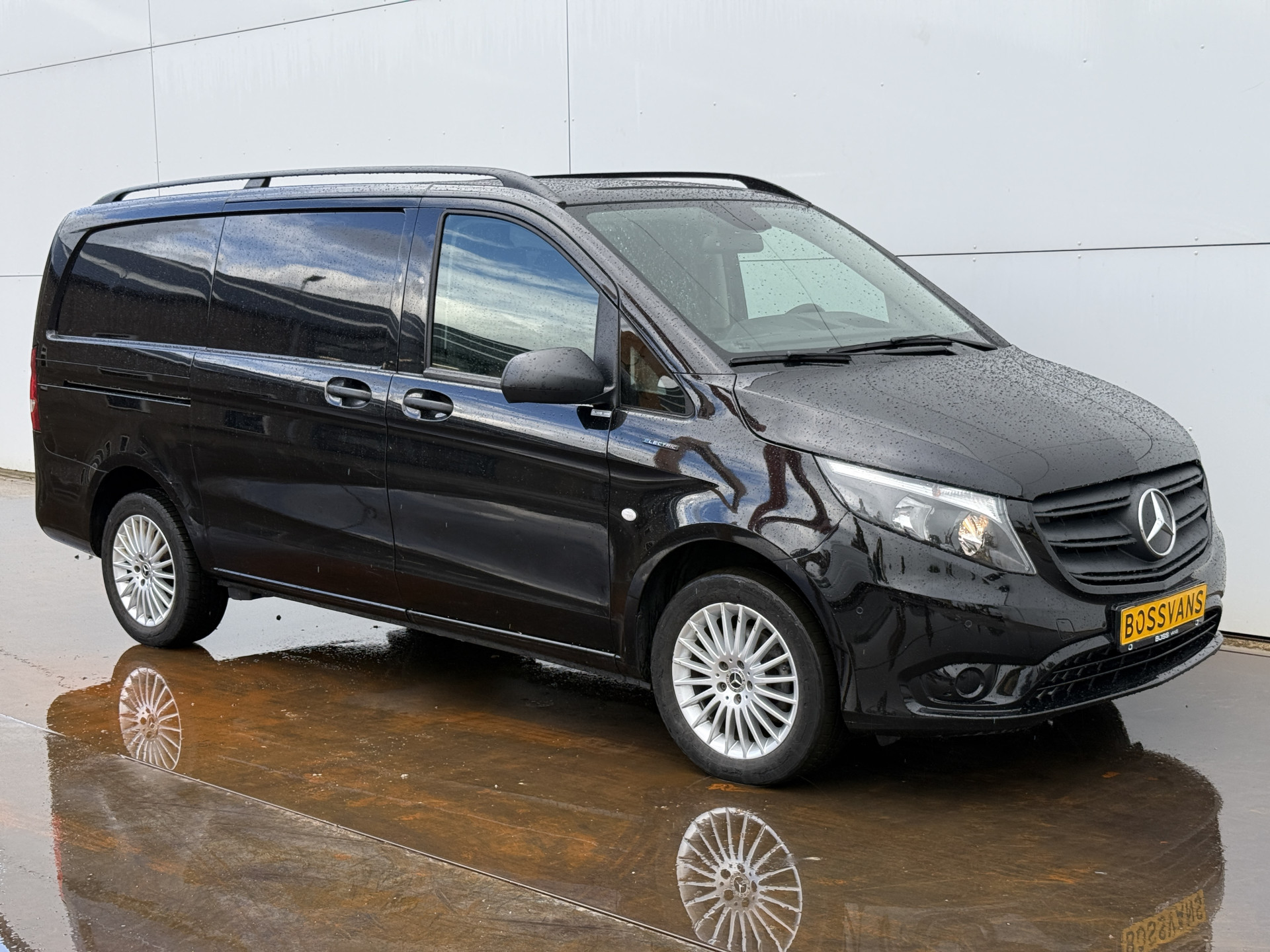 Mercedes-Benz eVito eVito 66kWh 120PK L2 280km WLTP 80kw Snelladen Elektrisch Climate Control Cruise Control Camera Stoelverwarming Parkeersensoren