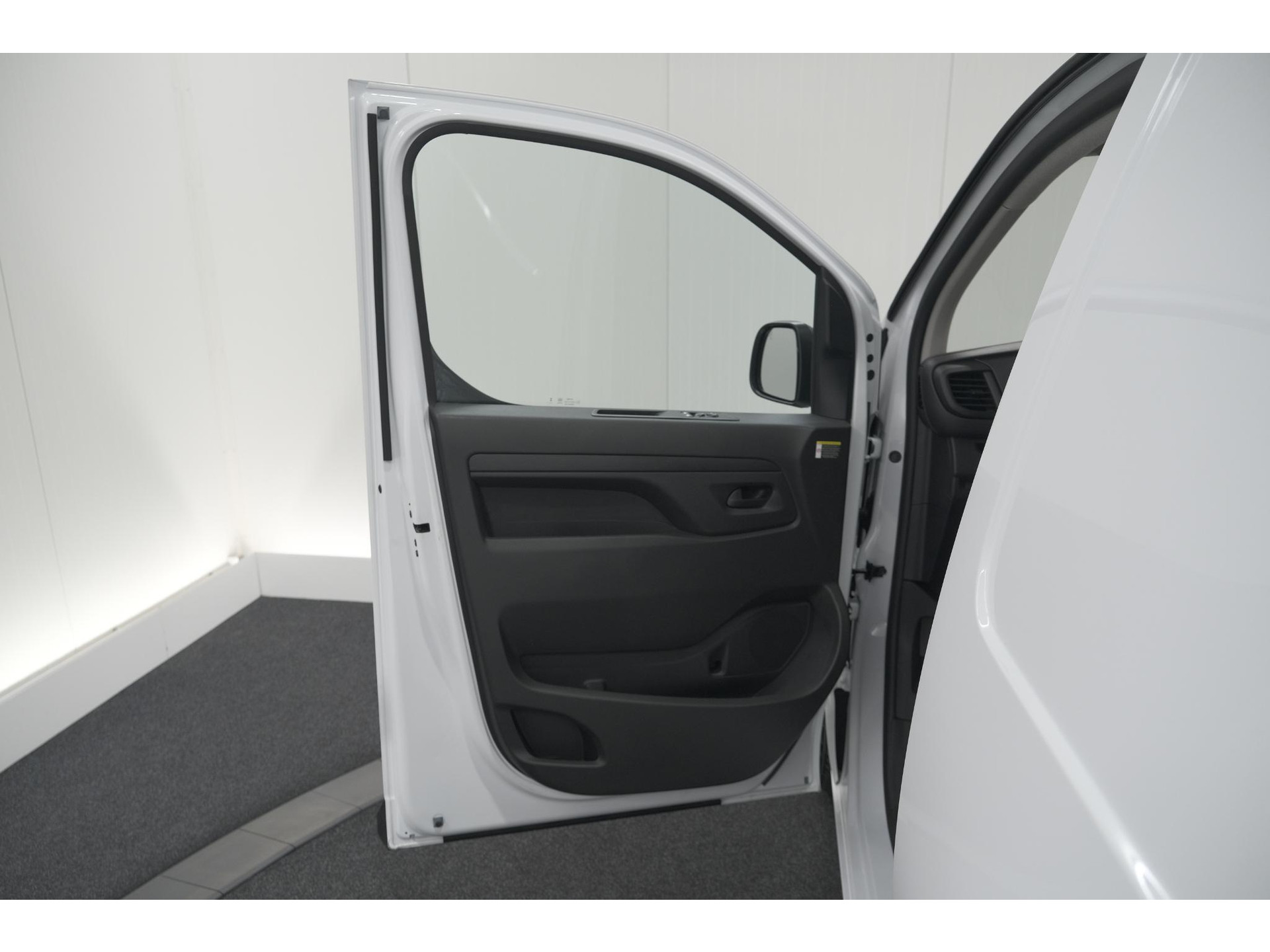 Citroen ë-Jumpy L2 136 50 kWh | Camera | Navigatie | Parkeersensoren | Apple Carplay