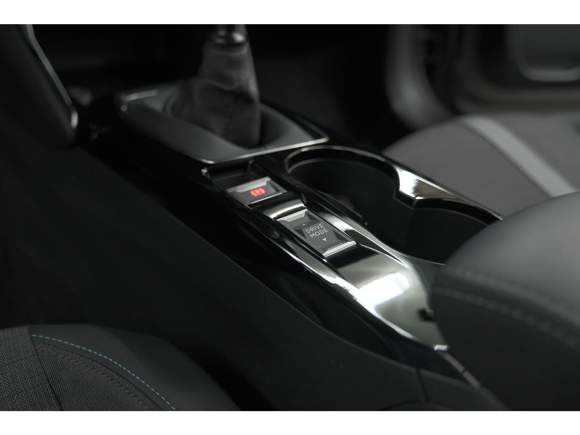 Peugeot 208 PureTech 100 Allure Pack | Camera | Apple Carplay | Stoelverwarming | Parkeersensoren