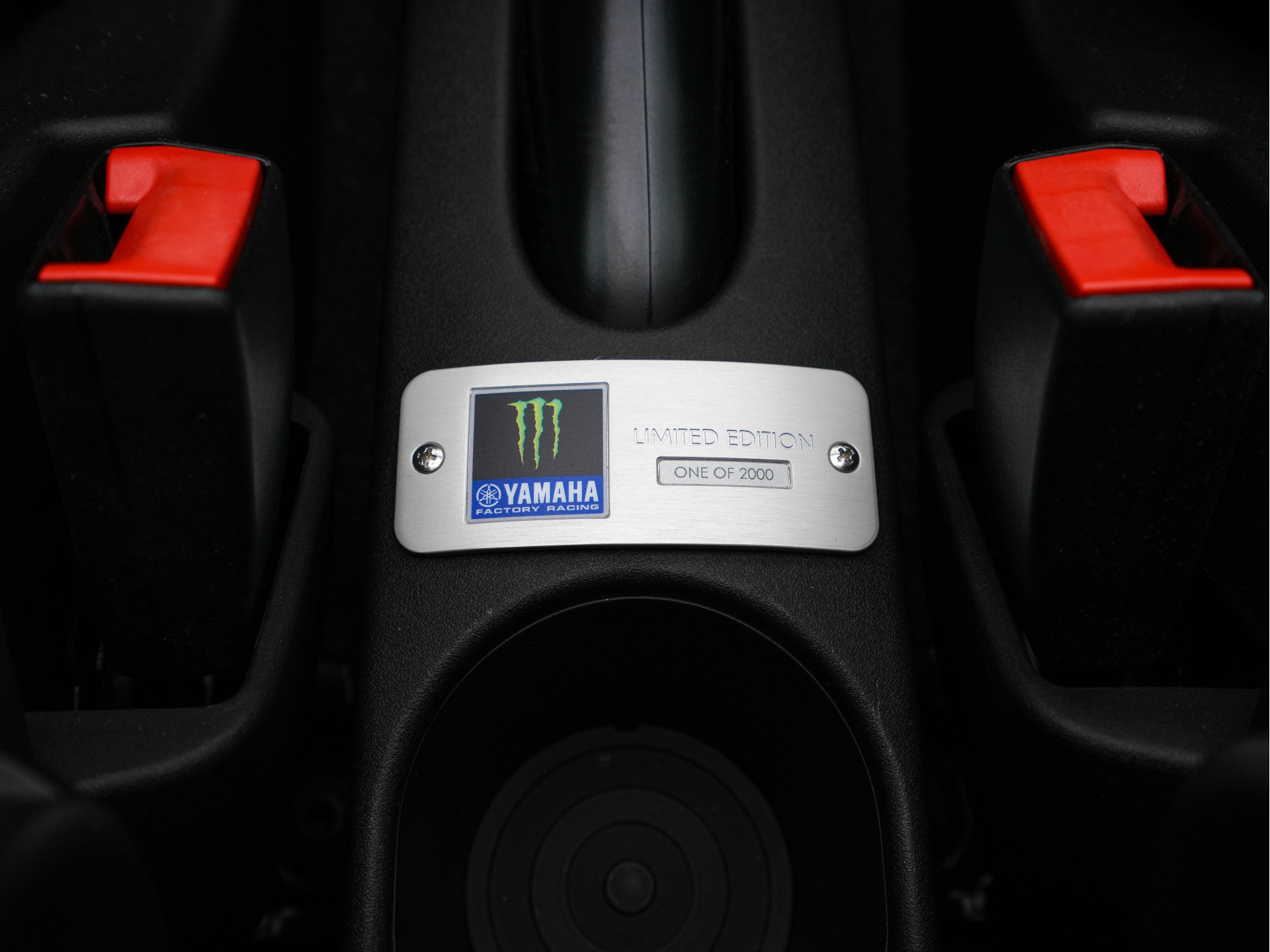 Abarth 500 C 1.4 T-Jet 595 Yamaha Factory Racing Edition Monster [ 1 of 2000 ] (INCL-BTW ) *! POCKET-ROCKET ! | NAVI-FULLMAP | XENON | CARPLAY | SPORT-EXHAUST | DAB | SPORT-SEATS | 17"ALU*