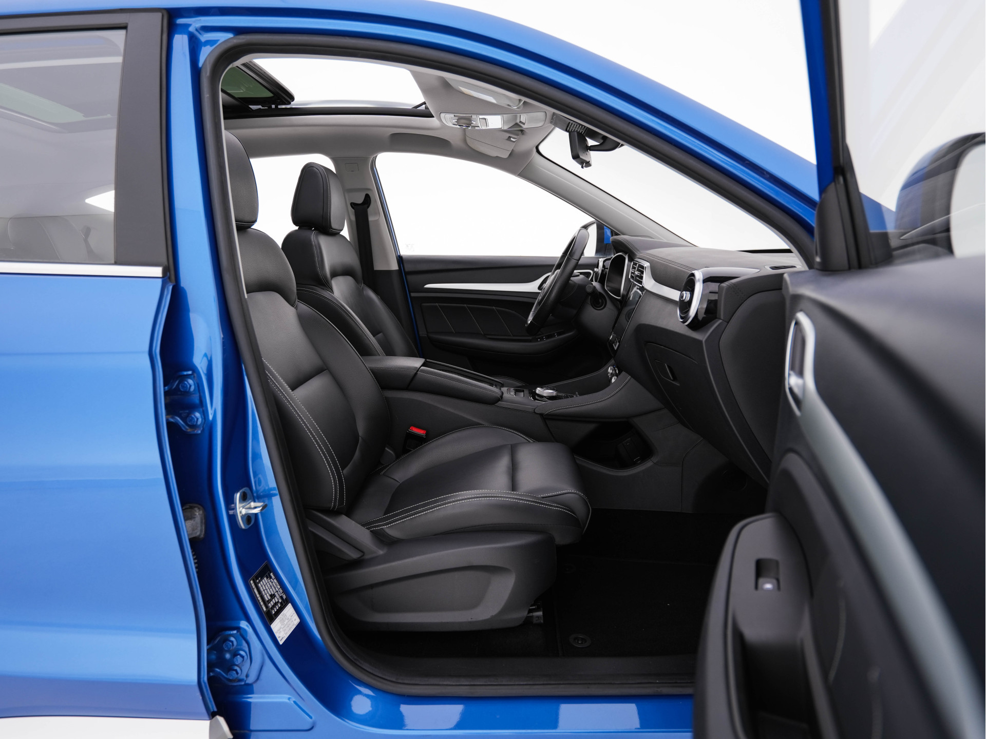 MG ZS EV Luxury 45 kWh {SOH-89%} (INCL-BTW) *PANO | LEATHER | CCS-FASTLOADER | KEYLESS | NAVI-FULLMAP | ADAPTIVE-CRUISE | CAMERA | HEATED-SPORT-SEATS | CARPLAY | BLINDSPOT | DAB | LANE-ASSIST | 17"ALU*