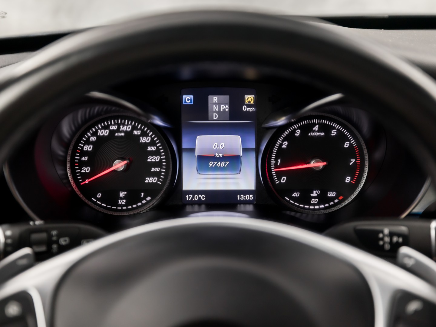 Mercedes-Benz C-Klasse 180 AMG Sport 156Pk Automaat (PANORAMADAK, NAVIGATIE, LEDER, ELEK SPORTSTOELEN, STOELVERWARMING, ELEK ACHTERKLEP, GETINT GLAS, ZWART HEMEL, NIEUWSTAAT)