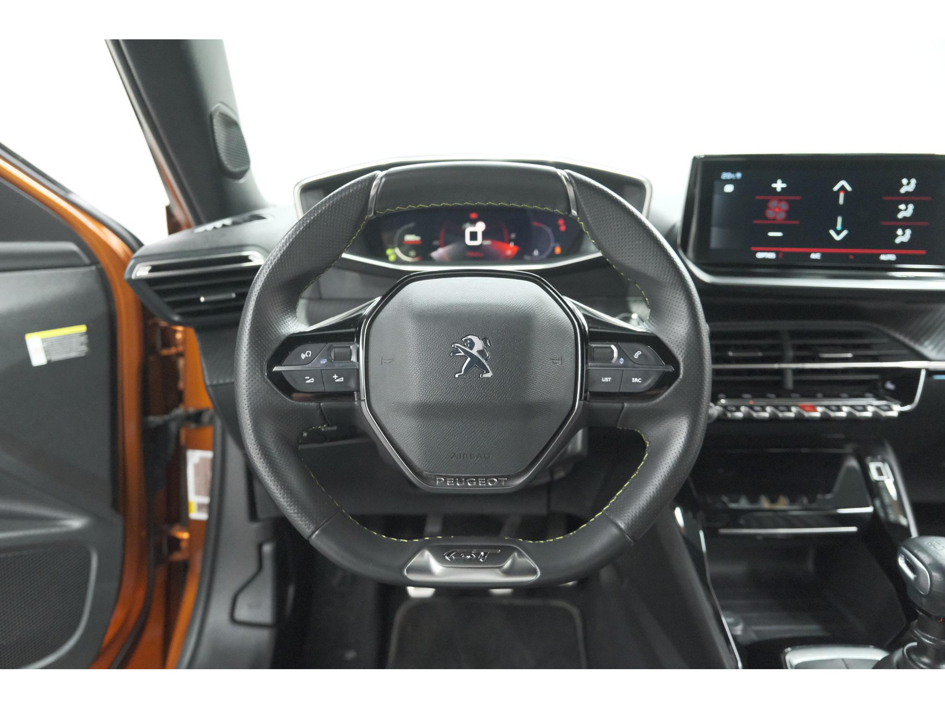 Peugeot 2008 PureTech 130 GT Pack | Leer-pakket | Camera | Dodehoekdetectie | Apple Carplay | Stoelverwarming