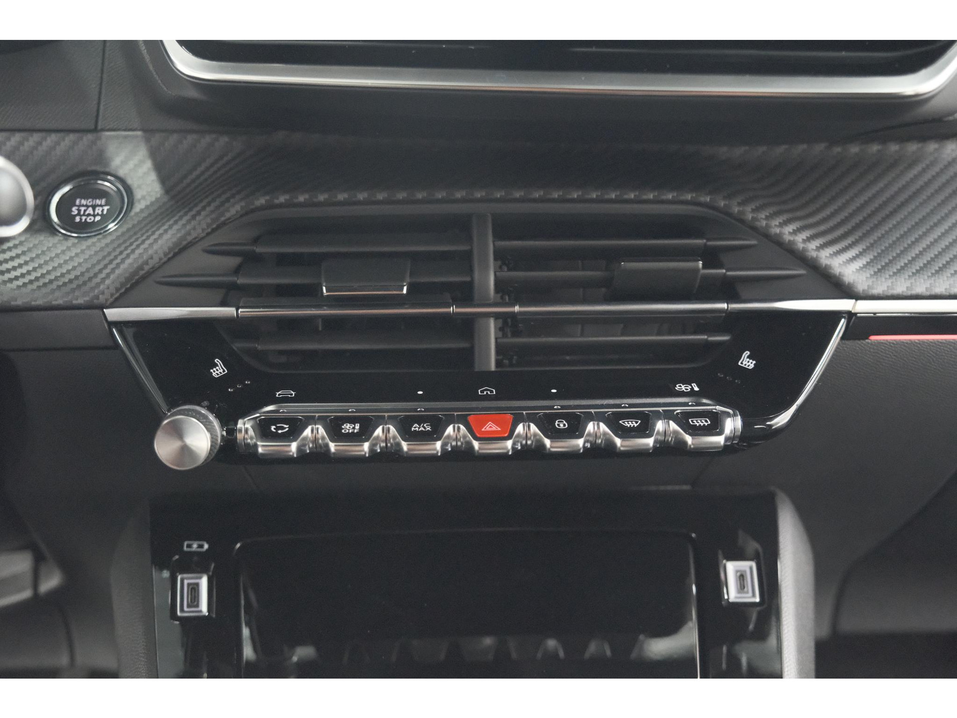Peugeot 2008 PureTech 130 EAT8 GT | 360 Camera | Adaptieve Cruise Control | Stoelmassage | Apple Carplay