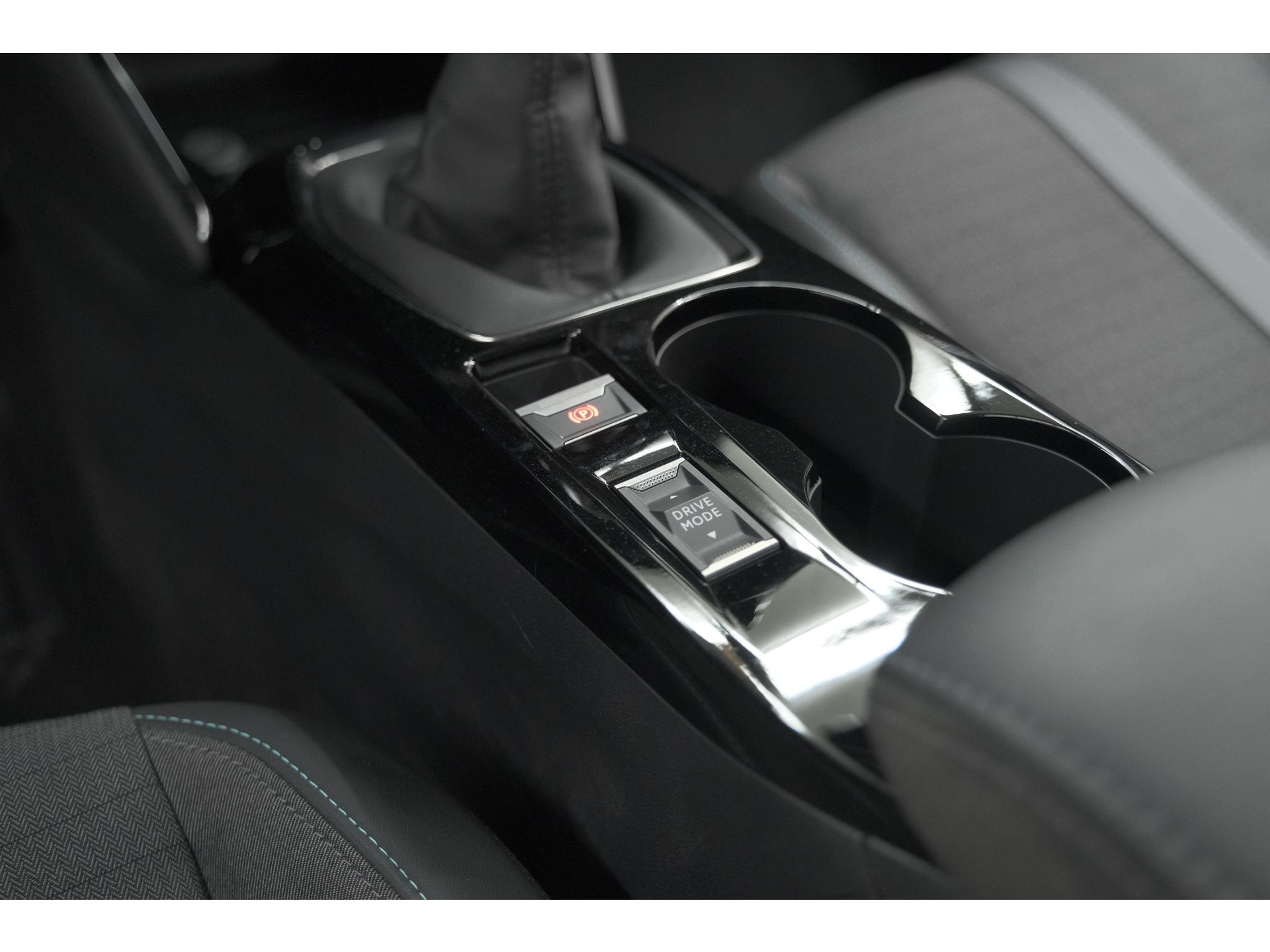 Peugeot 208 PureTech 100 Allure Pack | Camera | Apple Carplay | Stoelverwarming | Parkeersensoren