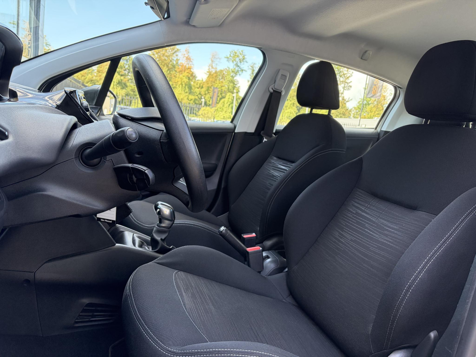 Peugeot 208 1.2 VTi Access ✓D-riem vv in 05-2024✓2e Eigenaar✓Net beurt gehad✓Carplay✓Airco✓Cruise✓5 Deurs✓Weinig km✓Zeer Zuinig✓N.A.P✓Apk tot 04-2027