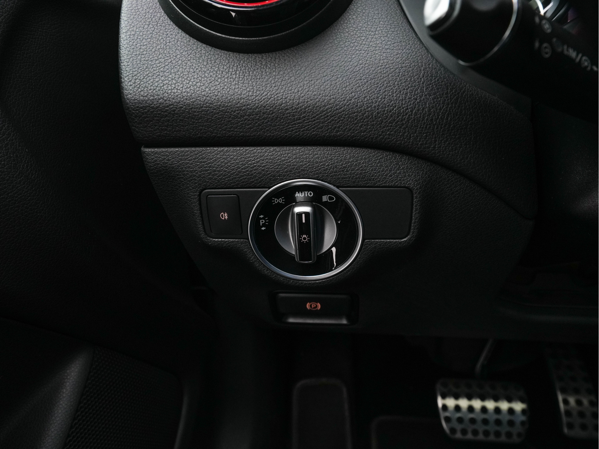 Mercedes-Benz GLA-klasse AMG 45 4MATIC *PANO | XENON | LEATHER-ALCANTARA | MEMORY-PACK | HARMAN/KARDON-AUDIO | KEYLESS |  CAMERA | SPORT-SEATS | HEATED-SEATS | NAVI-FULLMAP | SHIFT-PADDLES  | ECC | PDC | CRUISE | 20''ALU*