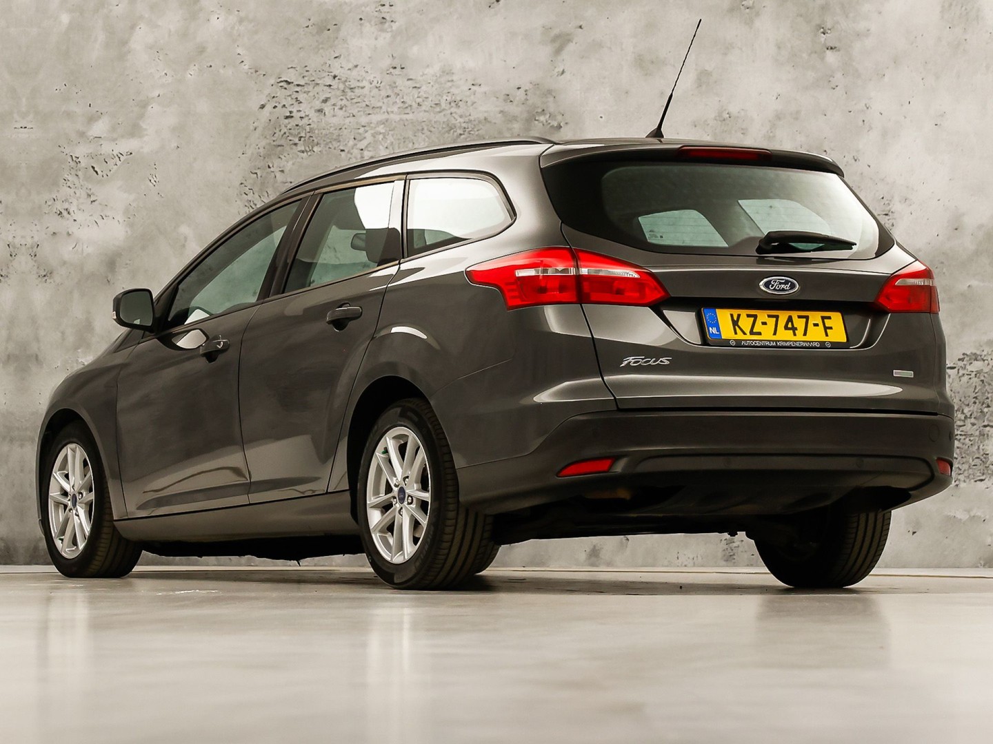 Ford Focus Wagon 1.0 Sport Automaat (NAVIGATIE, STUUR/STOELVERWARMING, LM VELGEN, SPORTSTOELEN, CRUISE, PARKEERSENSOREN, NIEUWSTAAT)