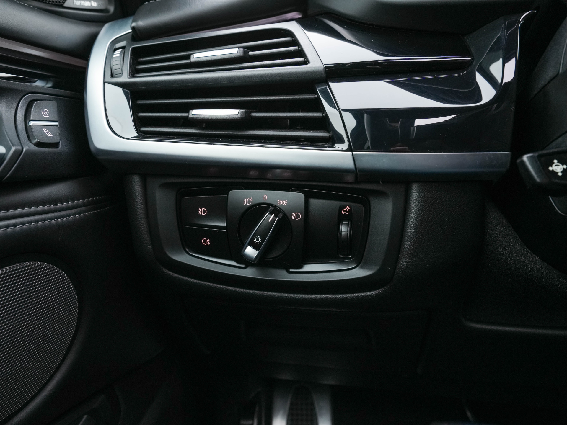 BMW X5 M High Executive M-Sportpack Aut. *PANO | HEAD-UP | LEATHER | FULL-LED | NAVI-FULLMAP | MEMORY-PACK | HARMAN/KARDON-AUDIO | KEYLESS | CAMERA | HEATED-COMFORTSEATS | SHIFTPADDLES | TOWBAR | 20''ALU*