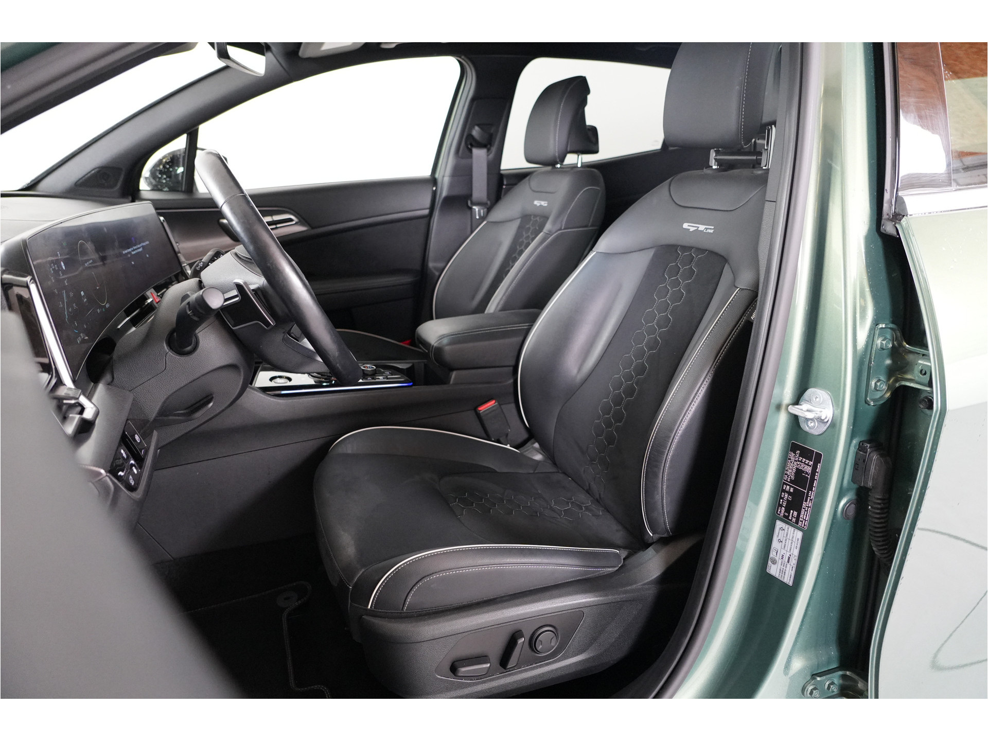 Kia Sportage 1.6 T-GDi 265 pk PHEV AWD GT-Line | SOH 100% | Trekhaak | Pano | Adaptive Cruise |