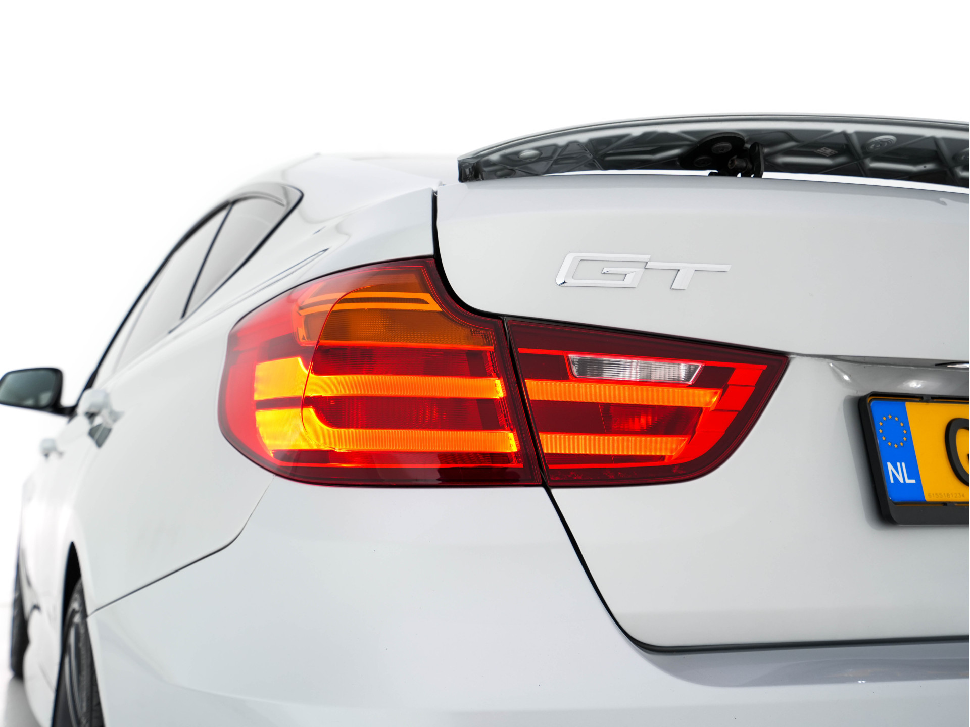 BMW 3-serie Gran Turismo 320i M-Sportpack High Executive Aut. *PANO | XENON | LEATHER | HEATED-SPORTSEATS | SHIFT-PADDLES | PRIVACY-GLASS | NAVI-FULLMAP | ECC | PDC | CRUISE | 19''ALU*