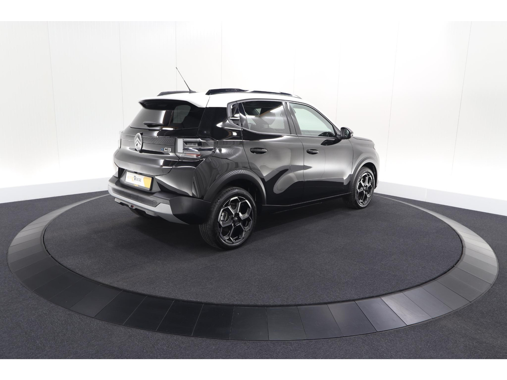 Citroen Ë-C3 Max 113pk 44 kWh | 11 KW Lader | 96% SOH | Camera | Navigatie | Parkeersensoren