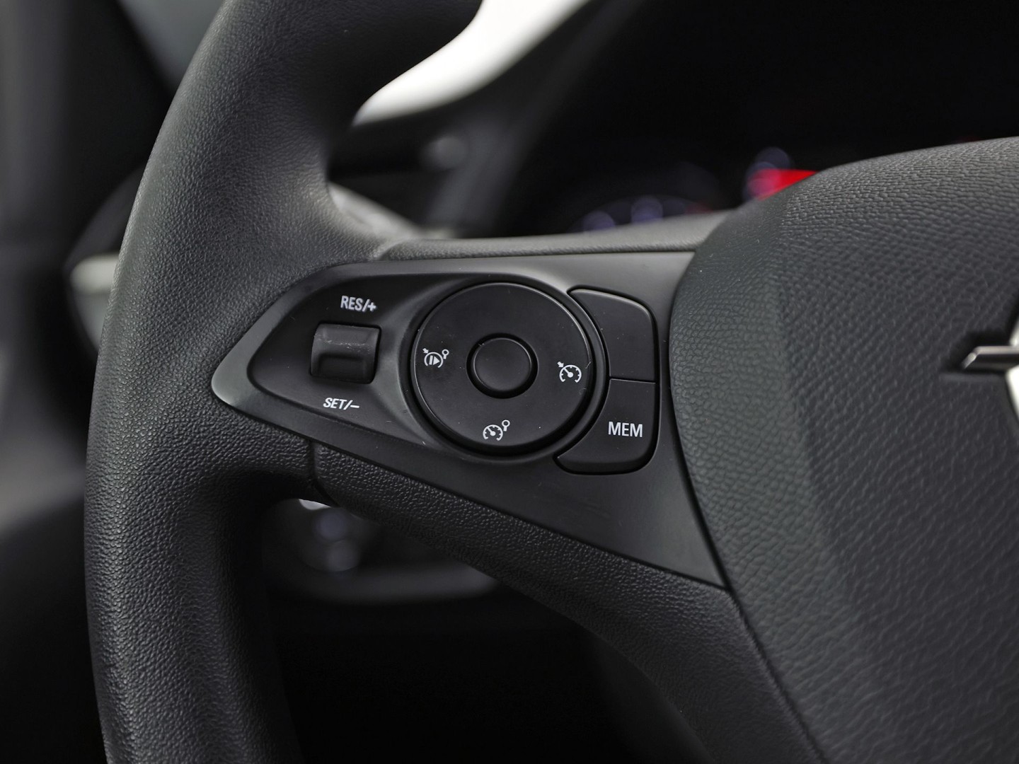 Opel Corsa 1.2 Sport (APPLE CARPLAY, GROOT NAVI, 360 CAMERA, SPORTSTOELEN, LM VELGEN, CRUISE, NIEUWSTAAT)