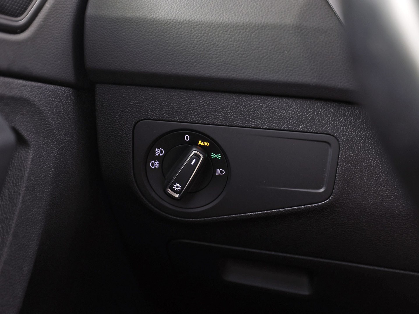 Volkswagen Tiguan 1.4 TSI 4Motion R-Line Sport 150Pk Automaat (VIRTUAL COCKPIT, APPLE CARPLAY, MODE KNOP, GROOT NAVI, ALCANTARA, STOELVERWARMING, SPORTSTOELEN, GETINT GLAS, ADAPTIVE CRUISE, NIEUWSTAAT)