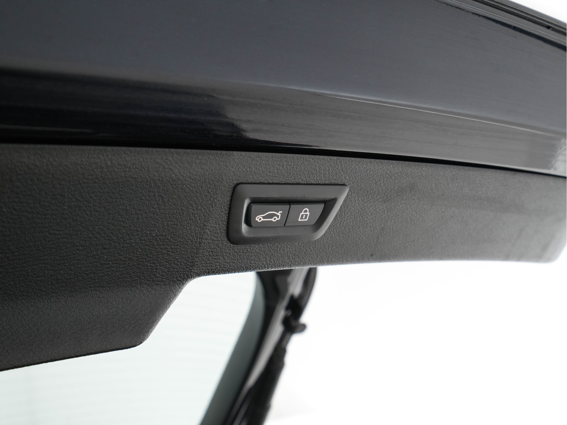 BMW X6 xDrive30d High Executive Design-Edition-Extravagance Aut. *PANO | LEATHER-ALCANTARA | FULL-LED | MEMORY-PACK | HEAD-UP | HIFI-SOUND | KEYLESS | DAB+ | BLIND-SPOT | CAMERA | HEATED-SPORTSEATS | SHIFTPADDLES | SOFTCLOSE | TOWBAR | 20''ALU*