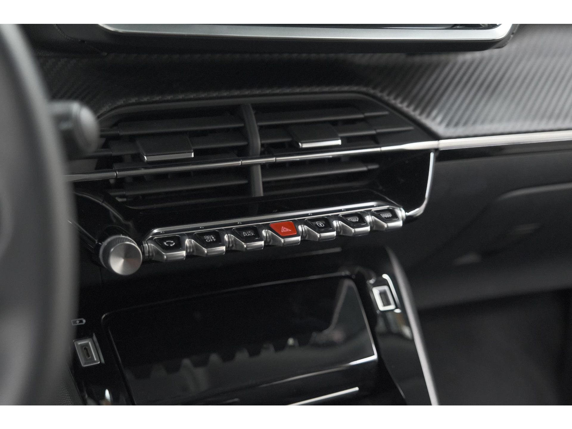 Peugeot 2008 PureTech 130 EAT8 Allure Pack | Trekhaak | Camera | Navigatie | Parkeersensoren