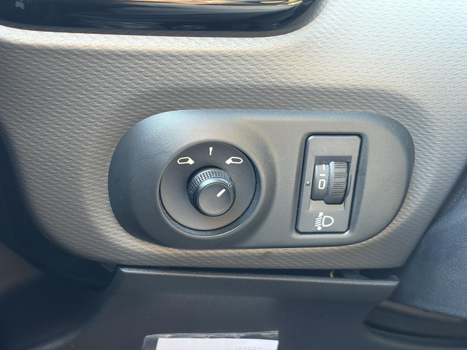Citroen C4 Cactus 1.2 PureTech Shine 2e Eigenaar,Camera,Navi,Trekhaak,Pdc,Dealer Onderhouden,N.A.P,Lm velgen,Bj 12-2016,Apk tot 02-2027