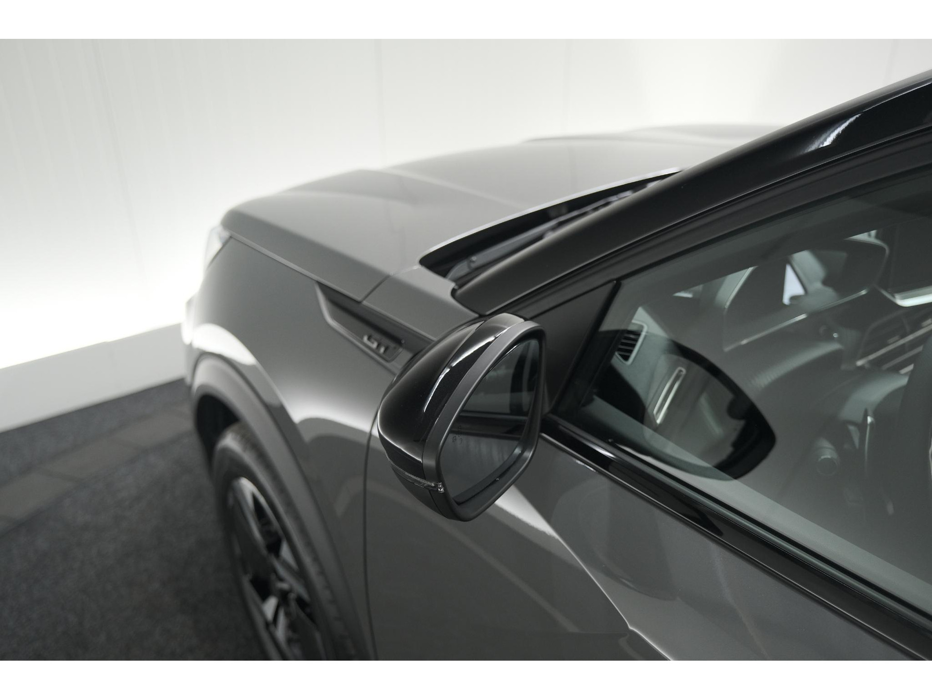 Peugeot 2008 PureTech 130 EAT8 GT | 360 Camera | Stoelmassage | Adaptieve Cruise Control | Dodehoekdetectie