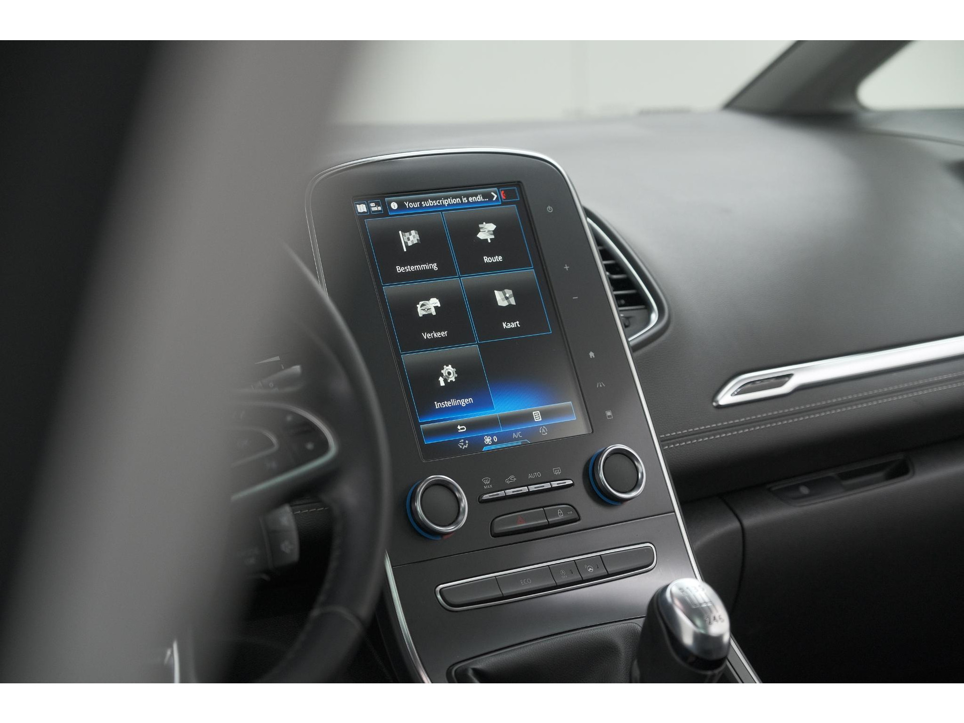 Renault Scénic TCe 130 Intens | Trekhaak | Panoramadak | Camera | Apple Carplay | Dodehoekdetectie