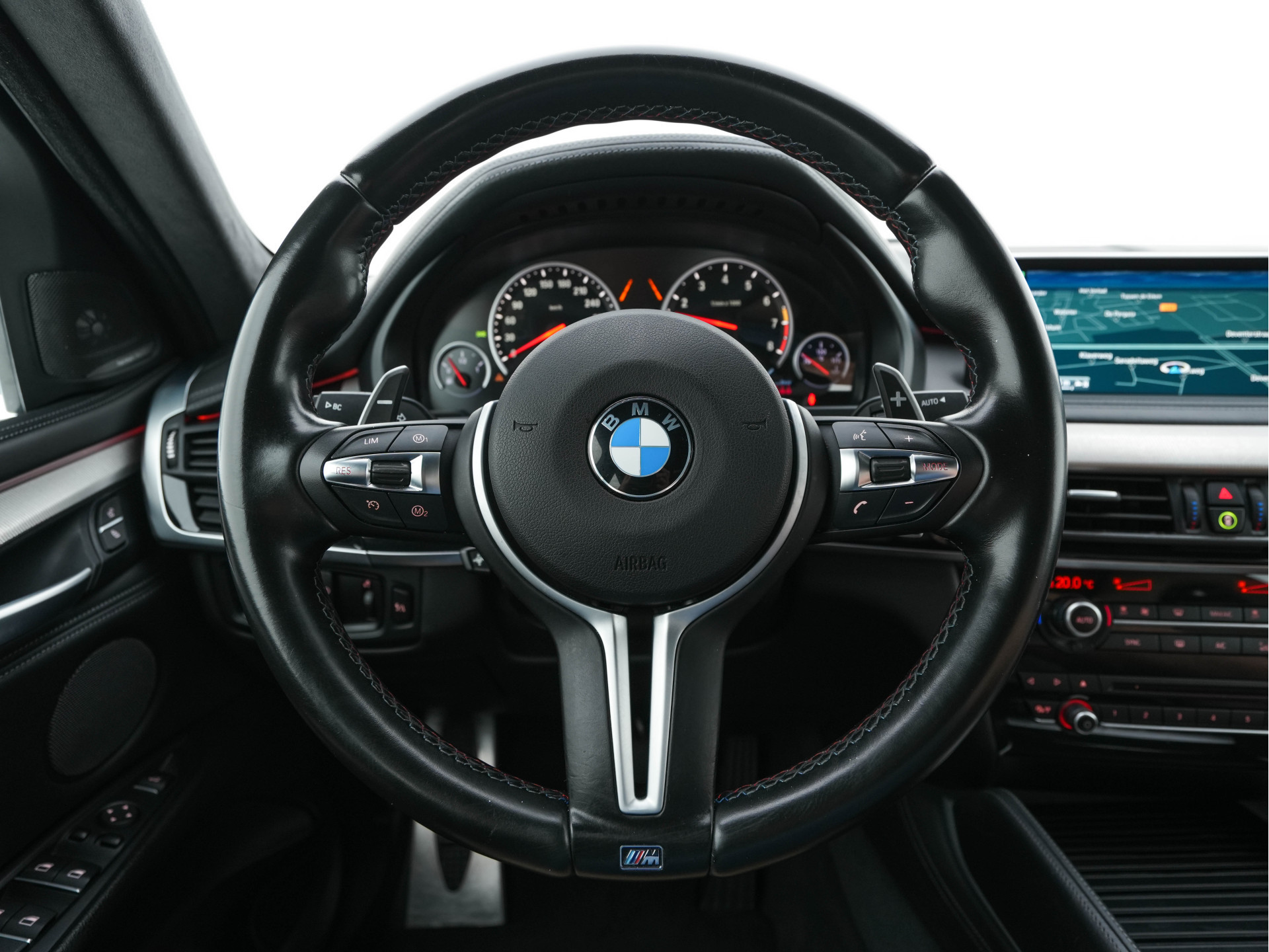 BMW X6 M Sport-Pack Innovation-Pack [ CHIP-TUNING 680-PK/850-Nm ] Aut. *LUXURY-LEATHER | NIGHT-VISION | TOPVIEW | MEMORY-PACK | HARMAN/KARDON-AUDIO | HEAD-UP | SOFT-CLOSE |  BLIND-SPOT | DAB+ | FULL-LED | NAVI-FULLMAP | HEATED-SPORTSEATS | SHIFTPADDLES |