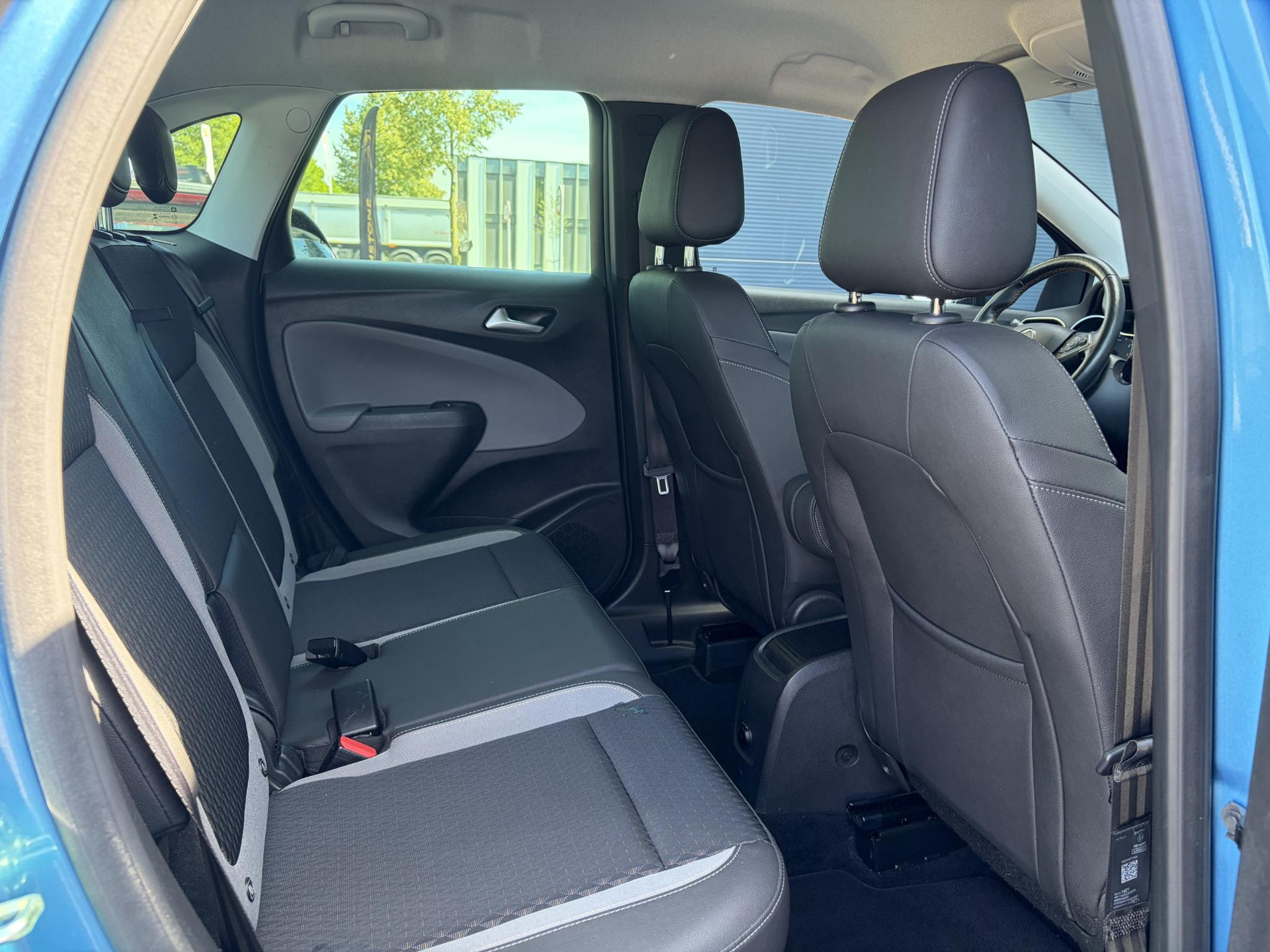 Opel Crossland X 1.2 Turbo Innovation ✓1e Eigenaar✓Dealer Onderhouden✓360° Camera✓Carplay✓Navi✓6 Bak✓110pk✓Keylss✓Halfleder✓Pdc V+A✓Lm velgen✓N.A.P✓Rijstrooksensor✓Dodehoeksensor✓Apk tot 09-2028