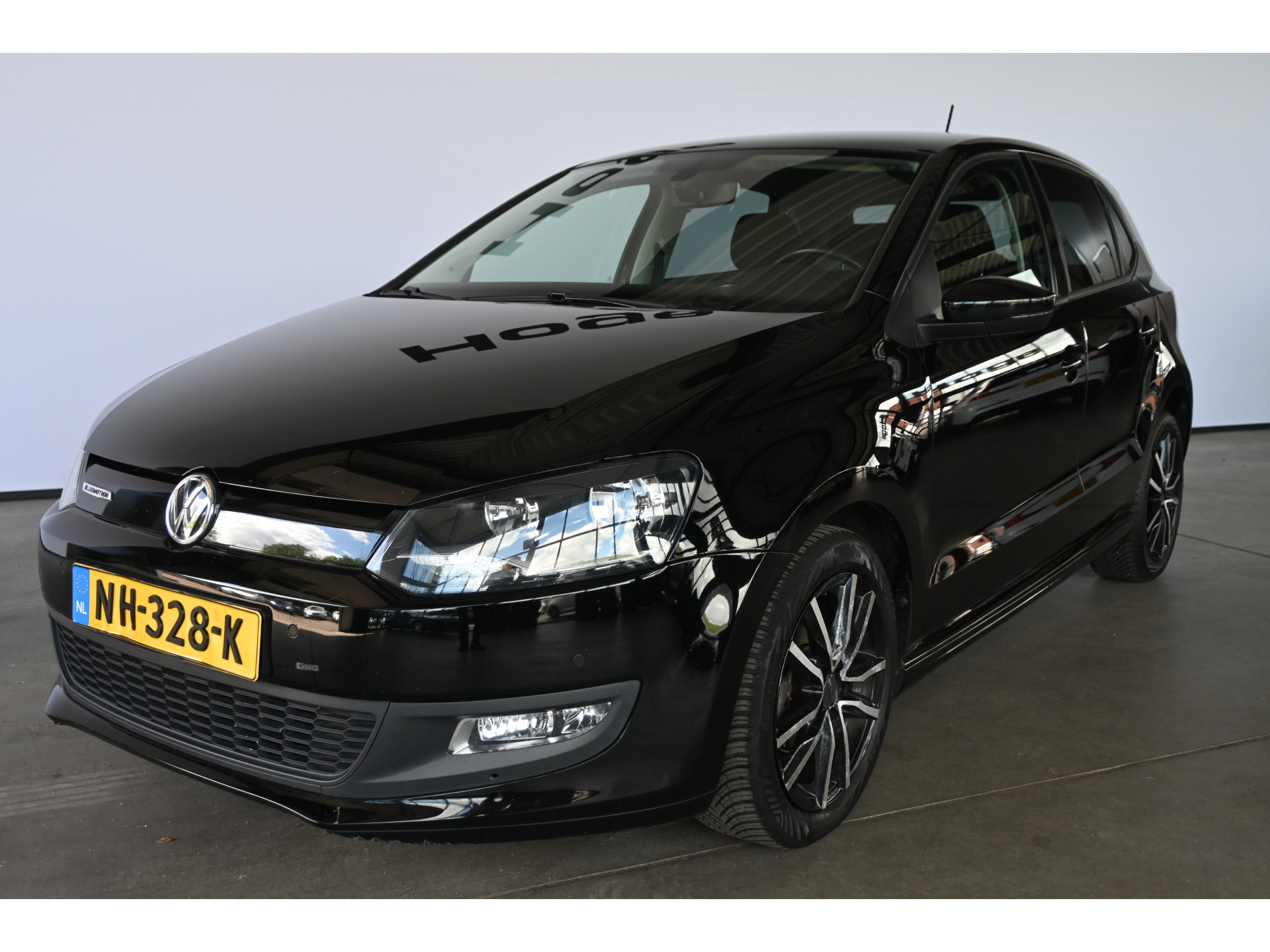 Volkswagen Polo 1.0 BlueMotion Edition Clima Navigatie Cruise Control Goed Onderhouden! Inruil Mogelijk!