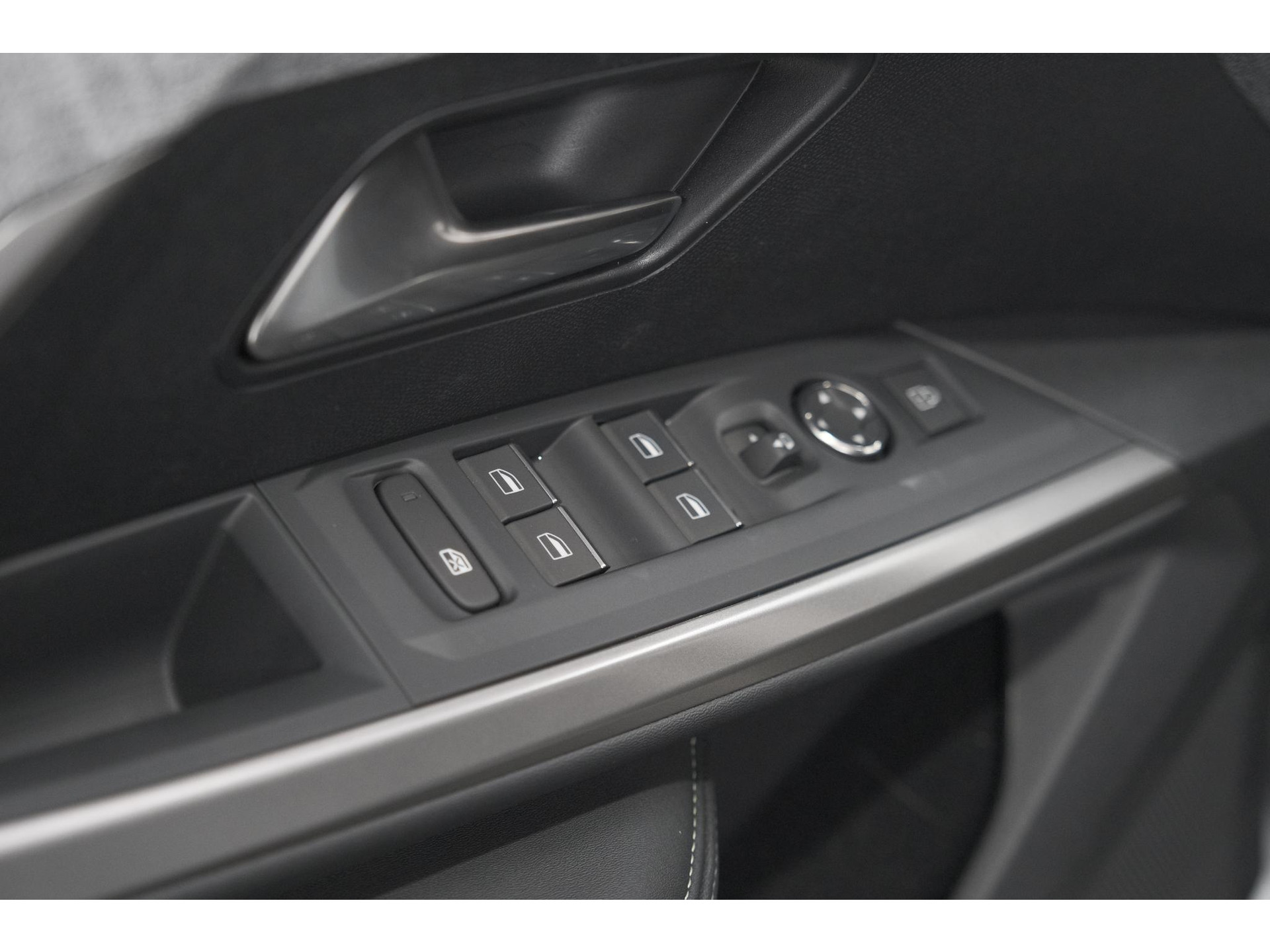 Peugeot 3008 1.2 Hybrid 145 GT | Camera | Adaptieve Cruise Control | Elektrische Kofferklep | Stuurwielverwarming