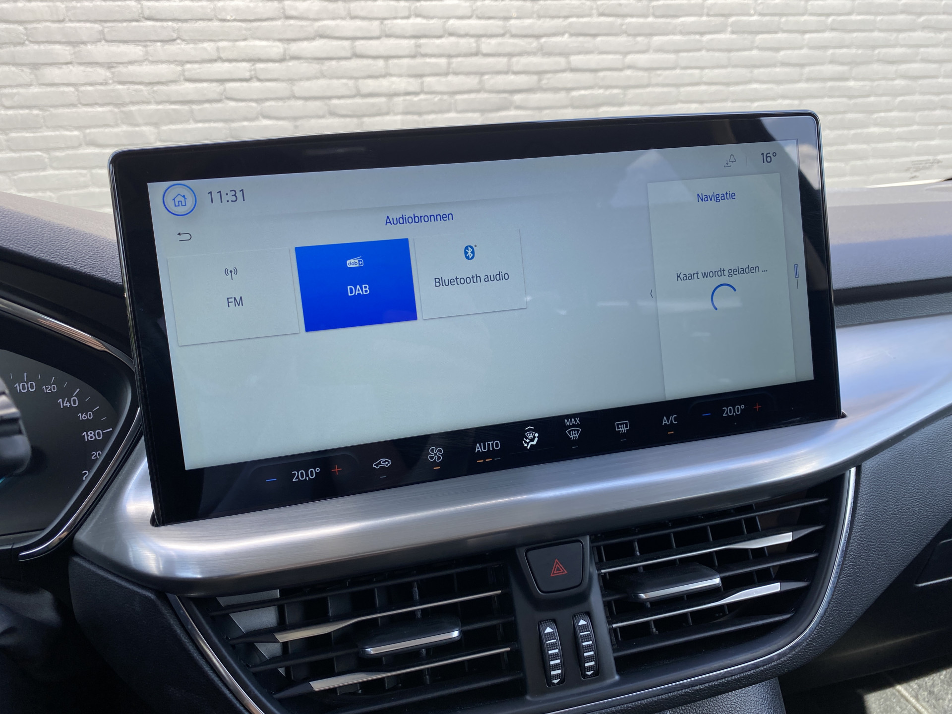 Ford Focus Wagon 1.0 EcoBoost Hybrid 155 pk Titanium AUT. | 1e eigenaar | dealer onderh. | navigatie | cruise control | BTW auto