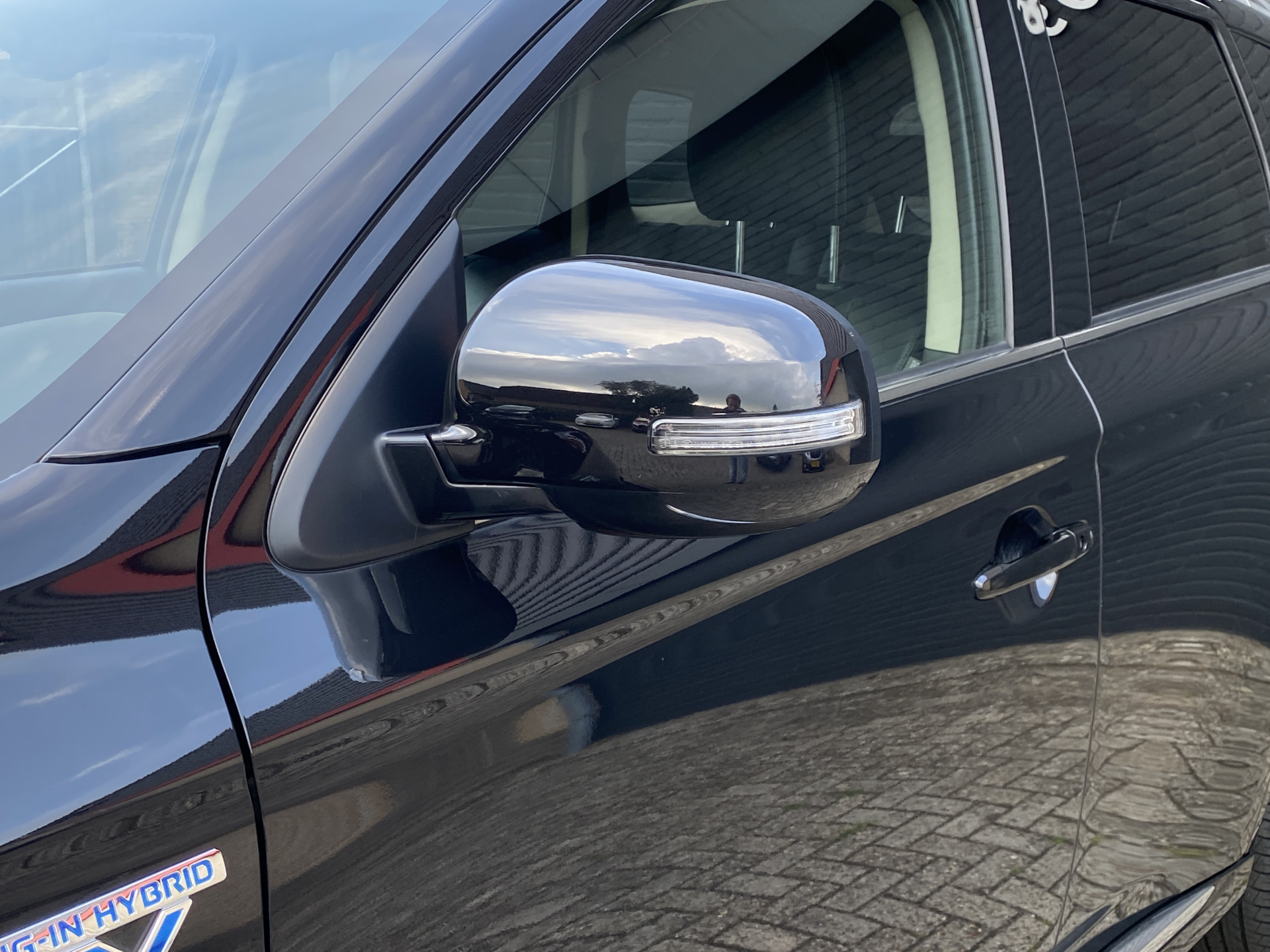 Mitsubishi Outlander 2.4 PHEV Intense+ 4WD 225 pk AUT. | 1e eigenaar | navigatie | trekhaak | elektr. v. stoel | carplay | alcantara