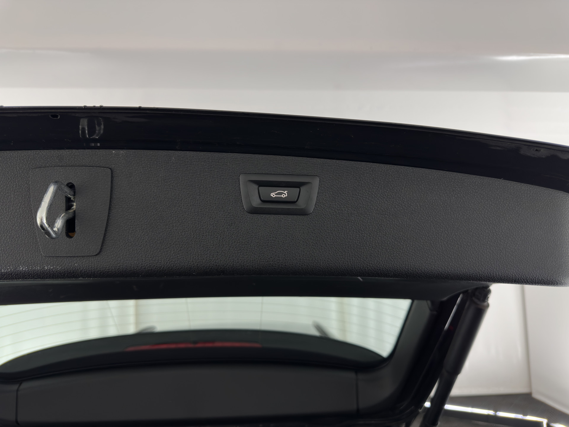 BMW 3-serie Touring 318d High Executive M-Sportpack Aut. *FULL-LEATHER | HEATED-SPORTSEATS | NAVI-FULLMAP | ECC | PDC | CRUISE | 18''ALU*