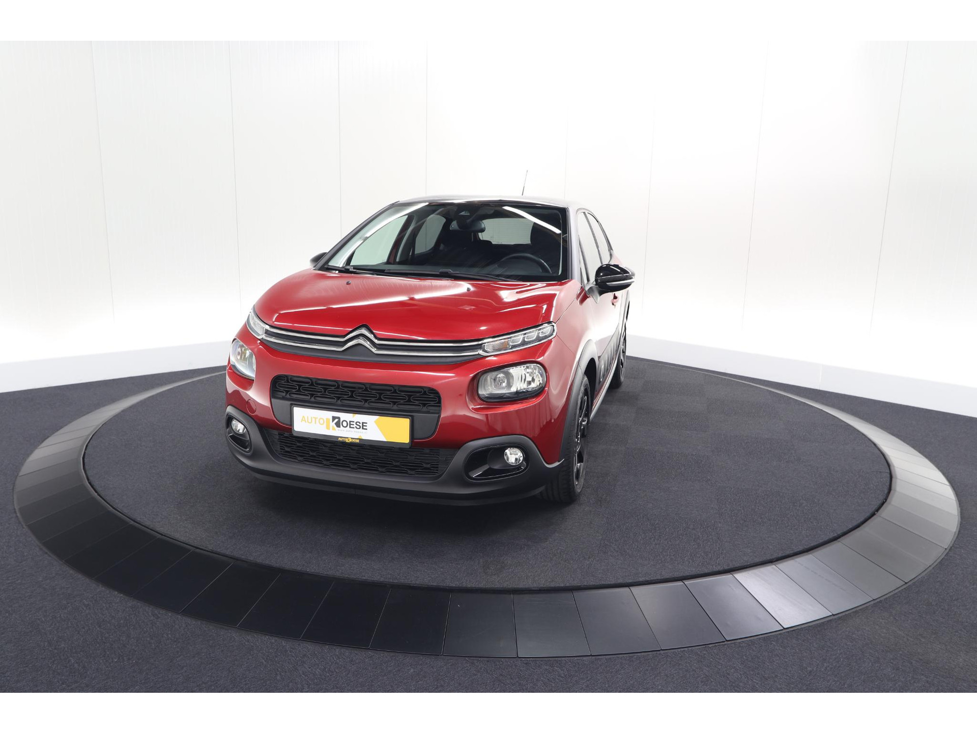 Citroen C3 PureTech 82 S&S Shine | Camera | Apple Carplay | Parkeersensoren | 16 Inch Velgen