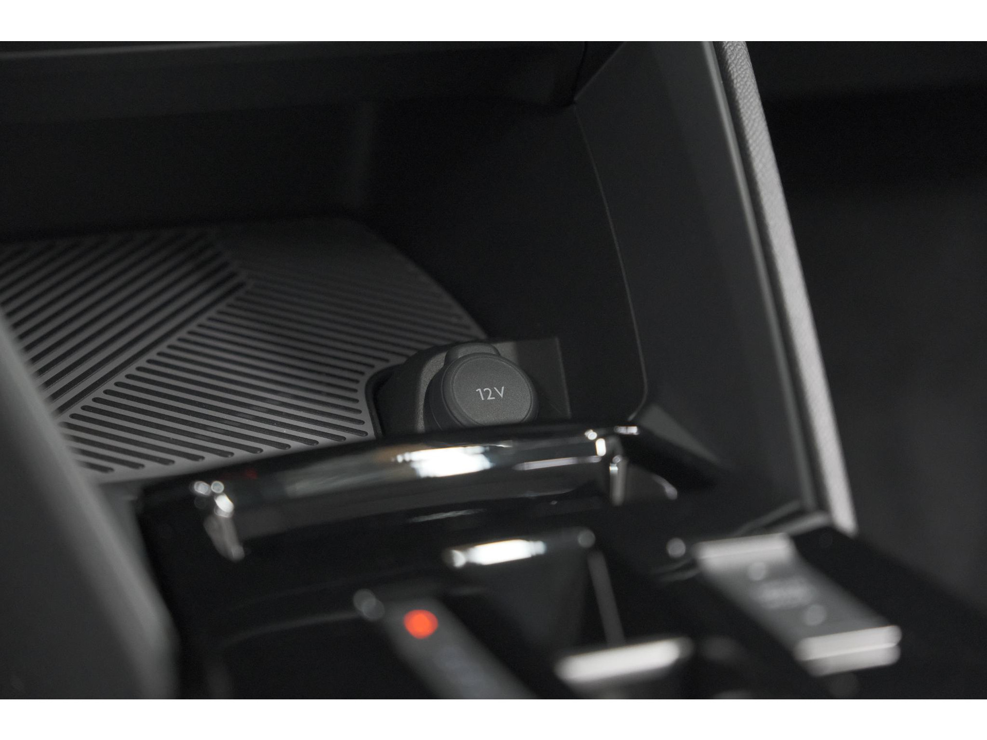 Citroen C4 Hybrid 136 e-DCS6 Plus | Camera | Apple Carplay | Navigatie | Parkeersensoren