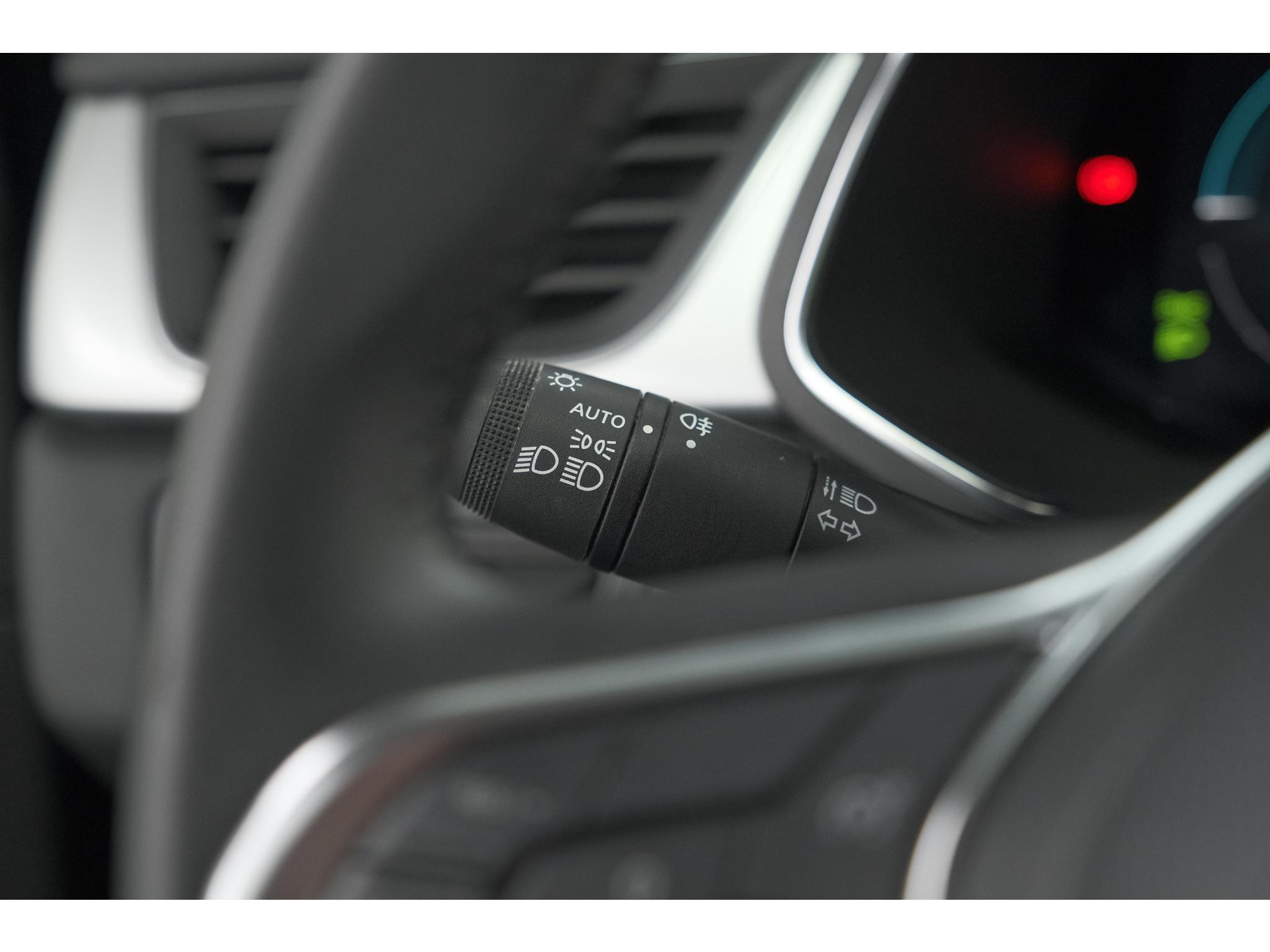 Renault Captur 1.6 E-Tech full hybrid 145 techno | Pack Full Screen | Camera | Navigatie | Allseason Banden