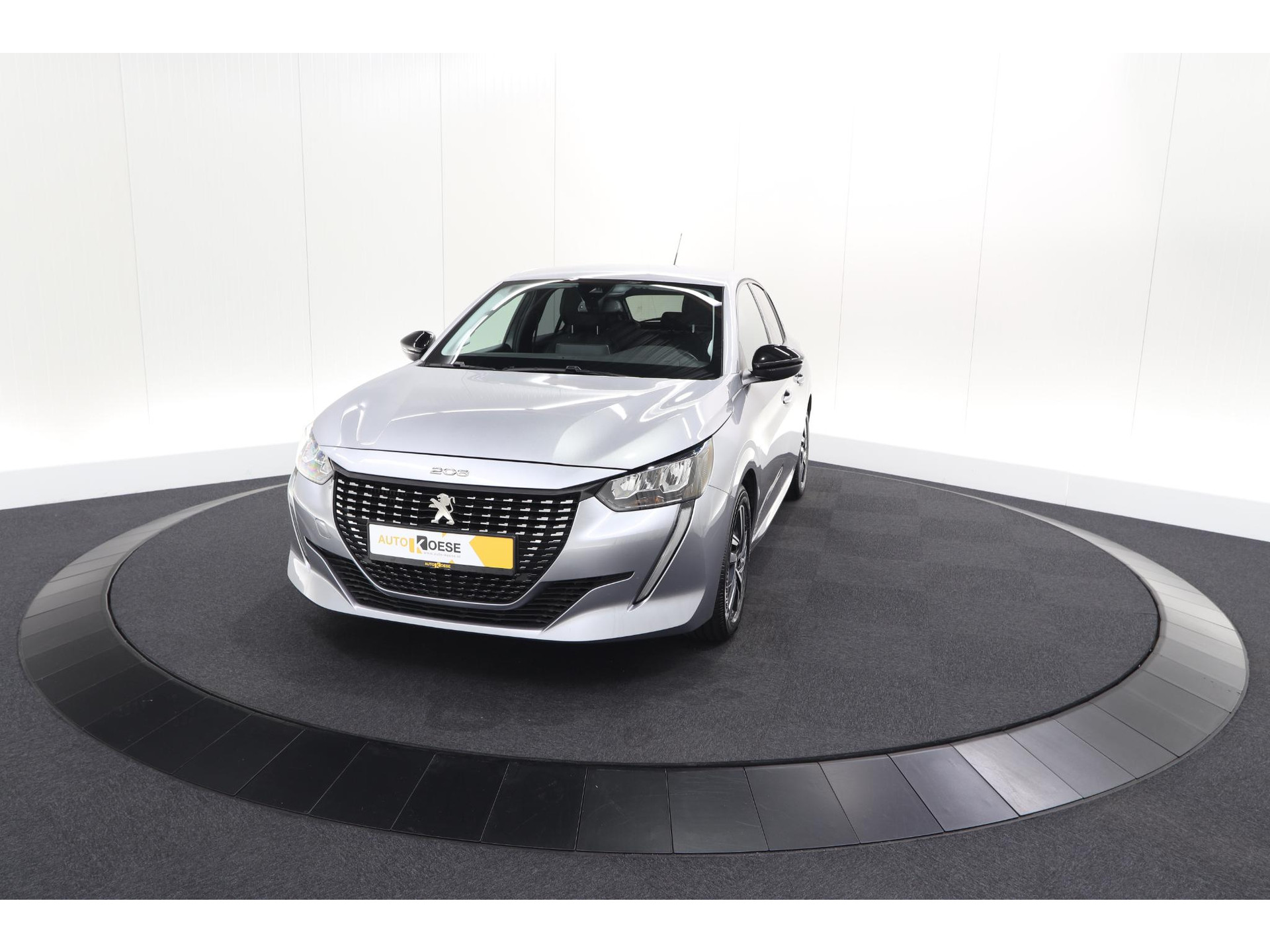 Peugeot 208 PureTech 100 Allure | Navigatie | Parkeersensoren | Apple Carplay