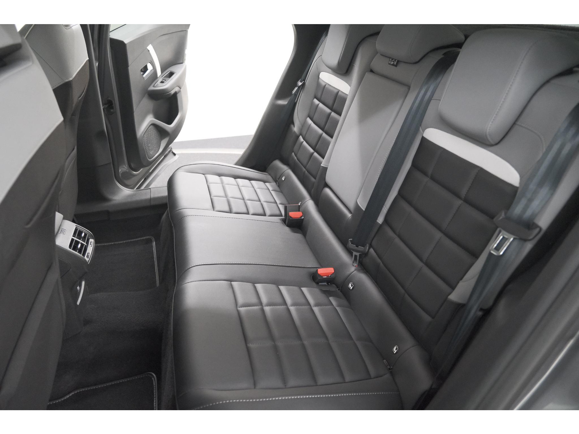 Citroen C4 1.2 Hybrid 145pk Max | Camera | Adaptieve Cruise Control | Navigatie