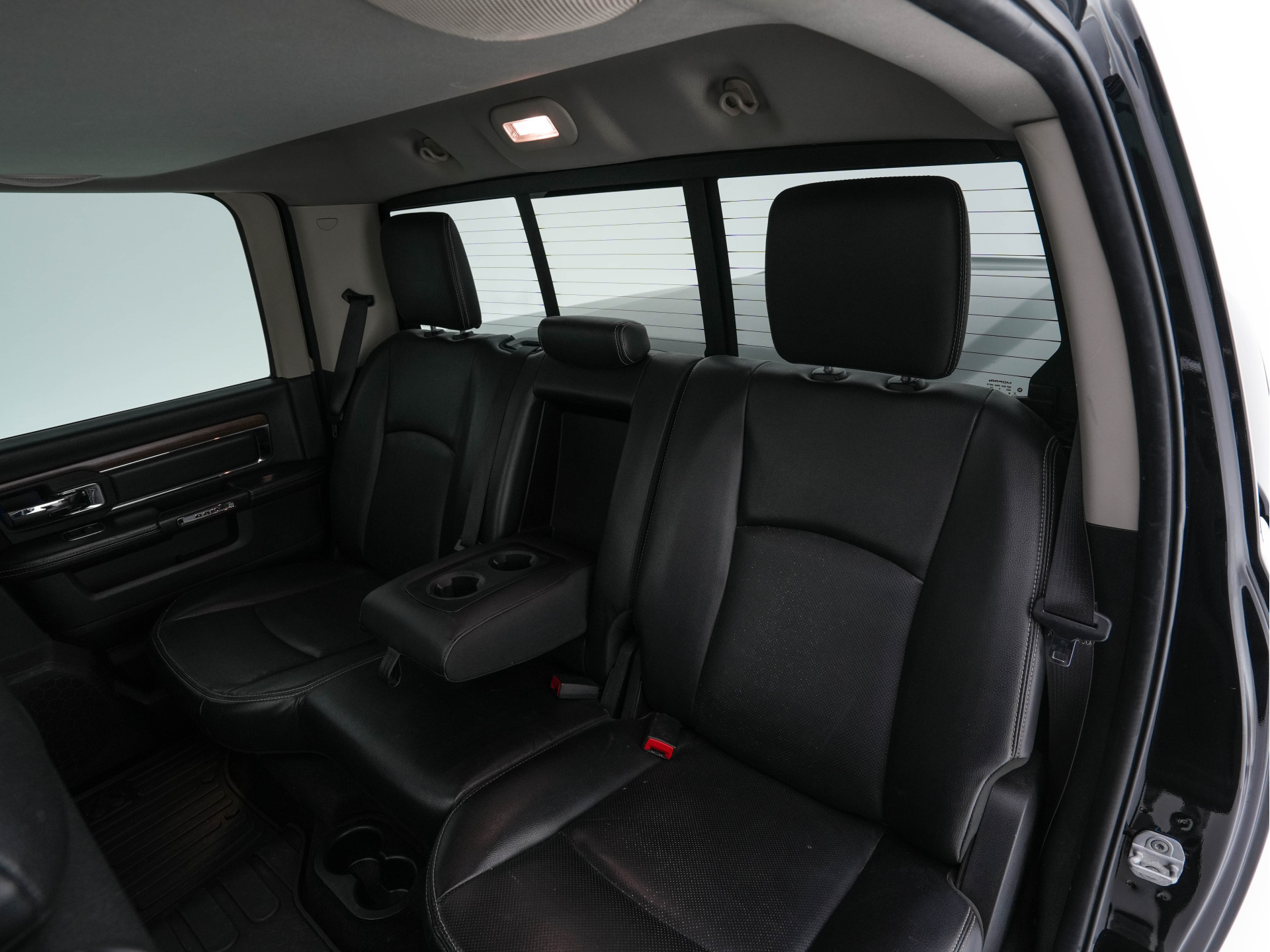 Dodge Ram 1500 HEMI 5.7 V8 4x4 Quad Cab 6'4 [ 5-Pers. ] Aut. *PANO | LEATHER | XENON | ALPINE-AUDIO | DAB+ | NAVI-FULLMAP | KEYLESS | CAMERA | HEATED-COMFORTSEATS | ECC | PDC | CRUISE | TOWBAR | 20''ALU*