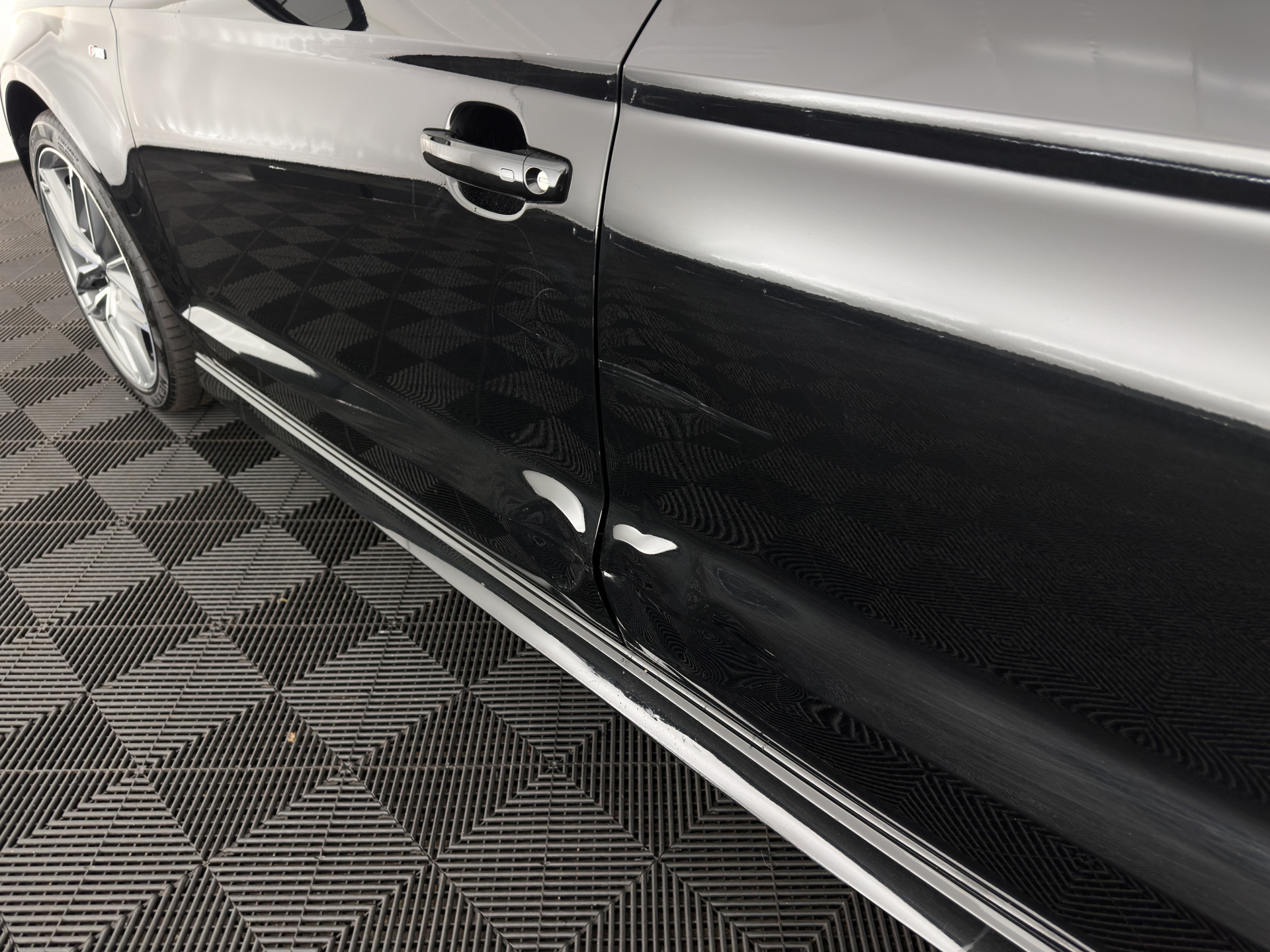 Audi A3 Limousine 1.6 TDI S-Line Ambition Sport Edition *XENON | NAVI-FULLMAP | COMFORT-SEATS | PRIVACY-GLASS | ECC | PDC | CRUISE | 18''ALU*