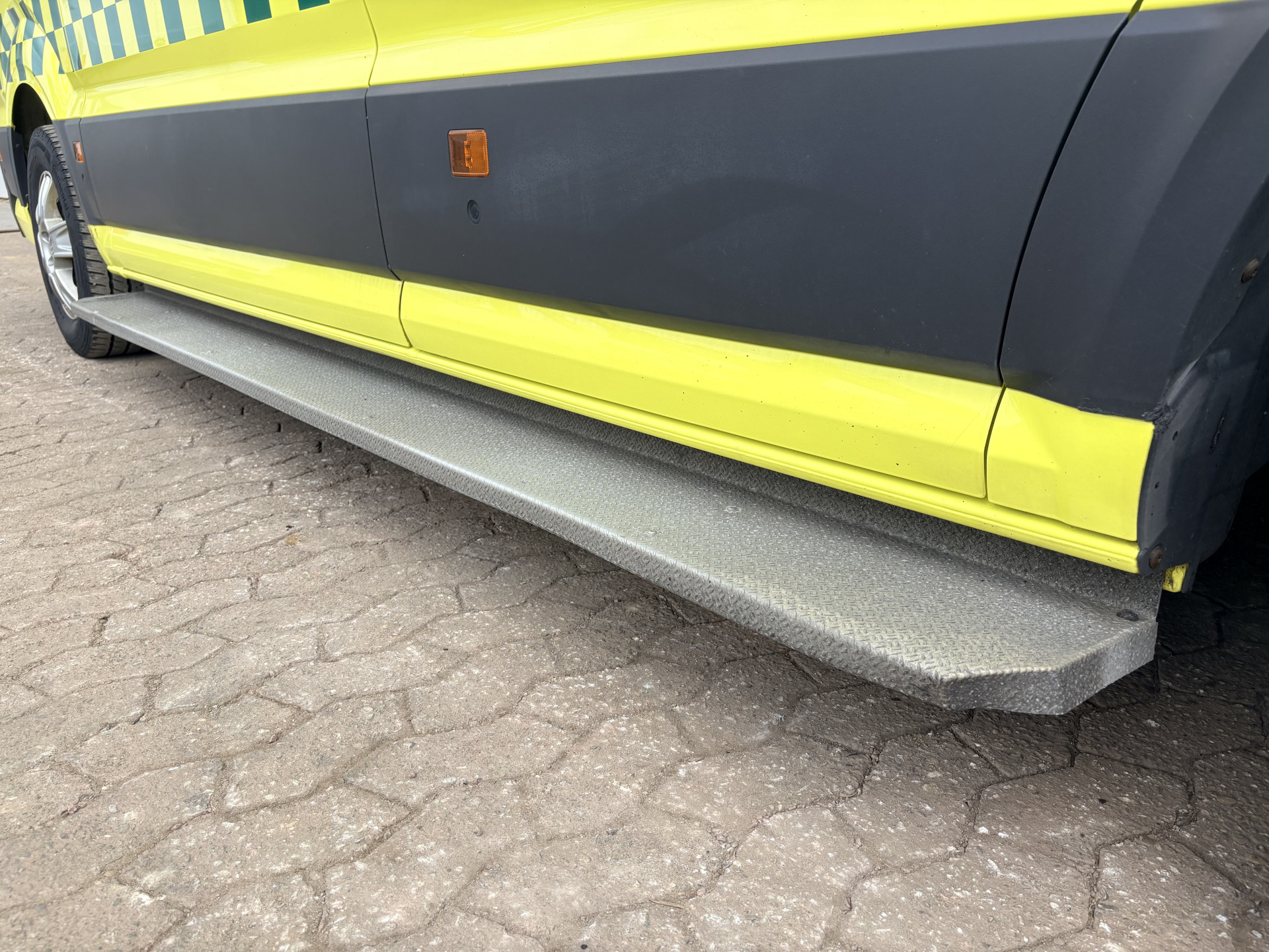 Volkswagen Crafter 2.0 TDI 177PK Ambulance L3H3 Automaat ACC Climate Control Stroompunten Laadruimte Parkeersensoren