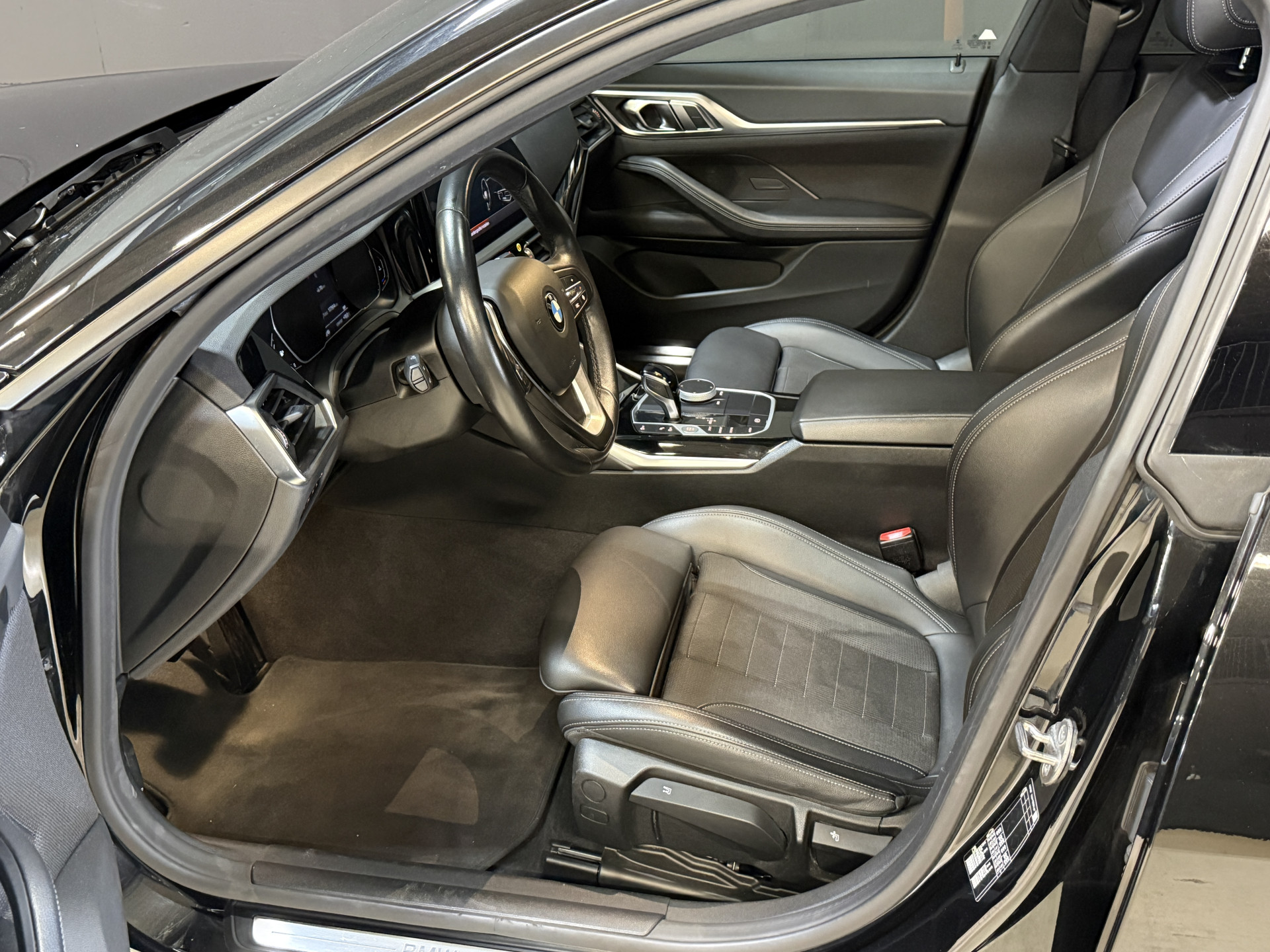 BMW 4-serie Gran Coupé 420i 184PK | Model 2022 | Schuifdak | LED | Apple Carplay | Camera