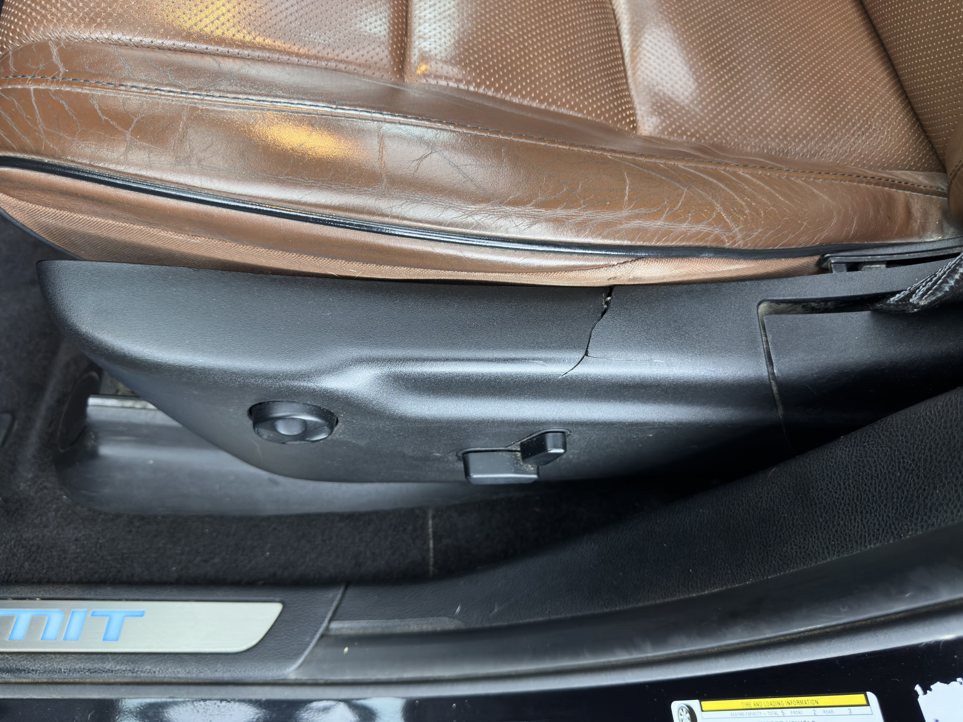 Jeep Grand Cherokee 3.0 CRD Summit Aut. *PANO | FULL-LEATHER | XENON | DIGI-COCKPIT | AIR-SUSPENSION | BLIND-SPOT | ADAPTIVE-CRUISE | MEMORY-PACK | CAMERA | KEYLESS | NAVI-FULLMAP | TOWBAR | COMFORT-SEATS | SHIFT-PADDLES | DAB