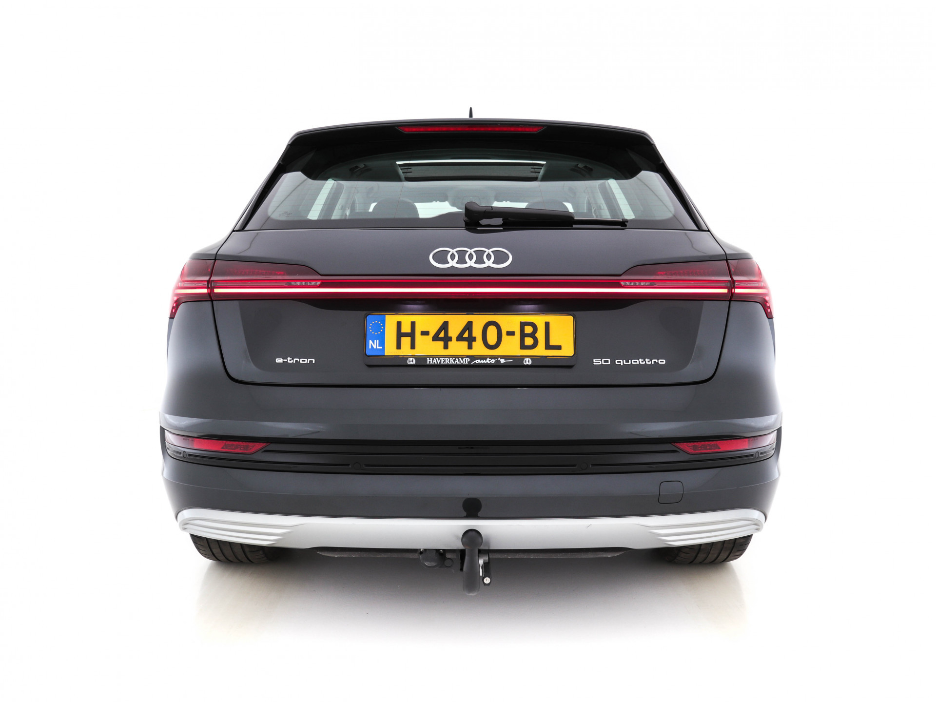 Audi e-tron E-tron 50 Quattro Launch Edition-Plus [ 3-Fase ] ( SOH-100%) (INCL-BTW)  Aut. *PANO | LUXURY-LEATHER | FULL-LED | DIGI-COCKPIT | NAVI-FULLMAP | KEYLESS | BLINDSPOT | MEMORY-PACK | ADAPTIVE-CRUISE | SHIFT-PADDLES | TOWBAR | HEATED-COMFORT-SEATS