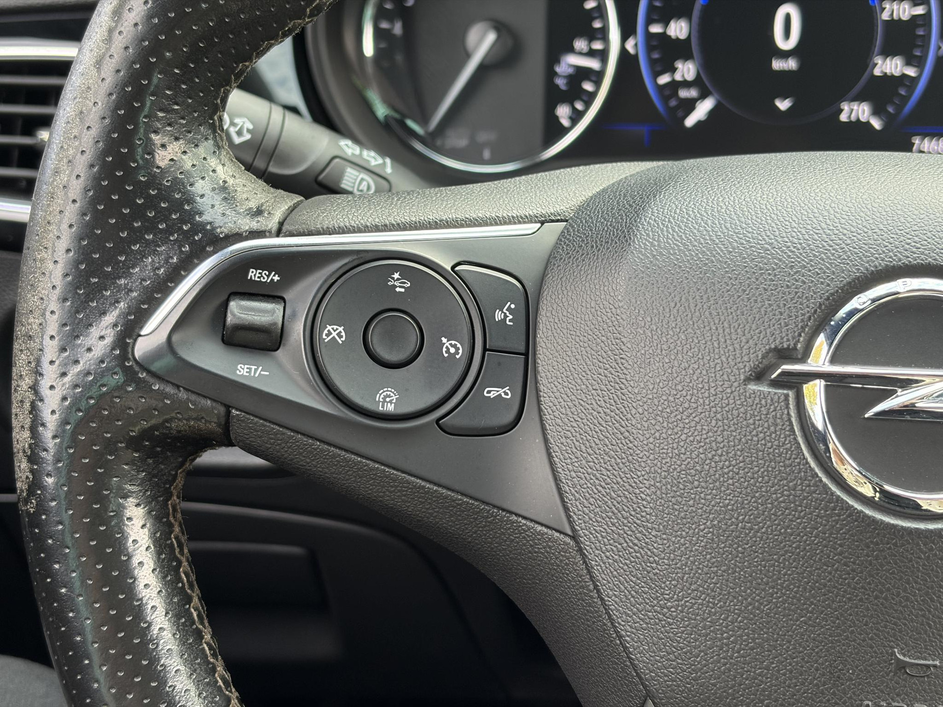 Opel Astra Sports Tourer 1.2 Ultimate ✓146pk✓Carplay✓Camera✓Stoelverw✓Stuurverw✓Keyless✓Pdc V+A✓Alcantara-Leder✓Clima✓Cruise✓6 Bak✓Rijstrooksensor✓Dodehoeksensor✓17''Lm velgen✓N.A.P✓Apk tot 11-2028
