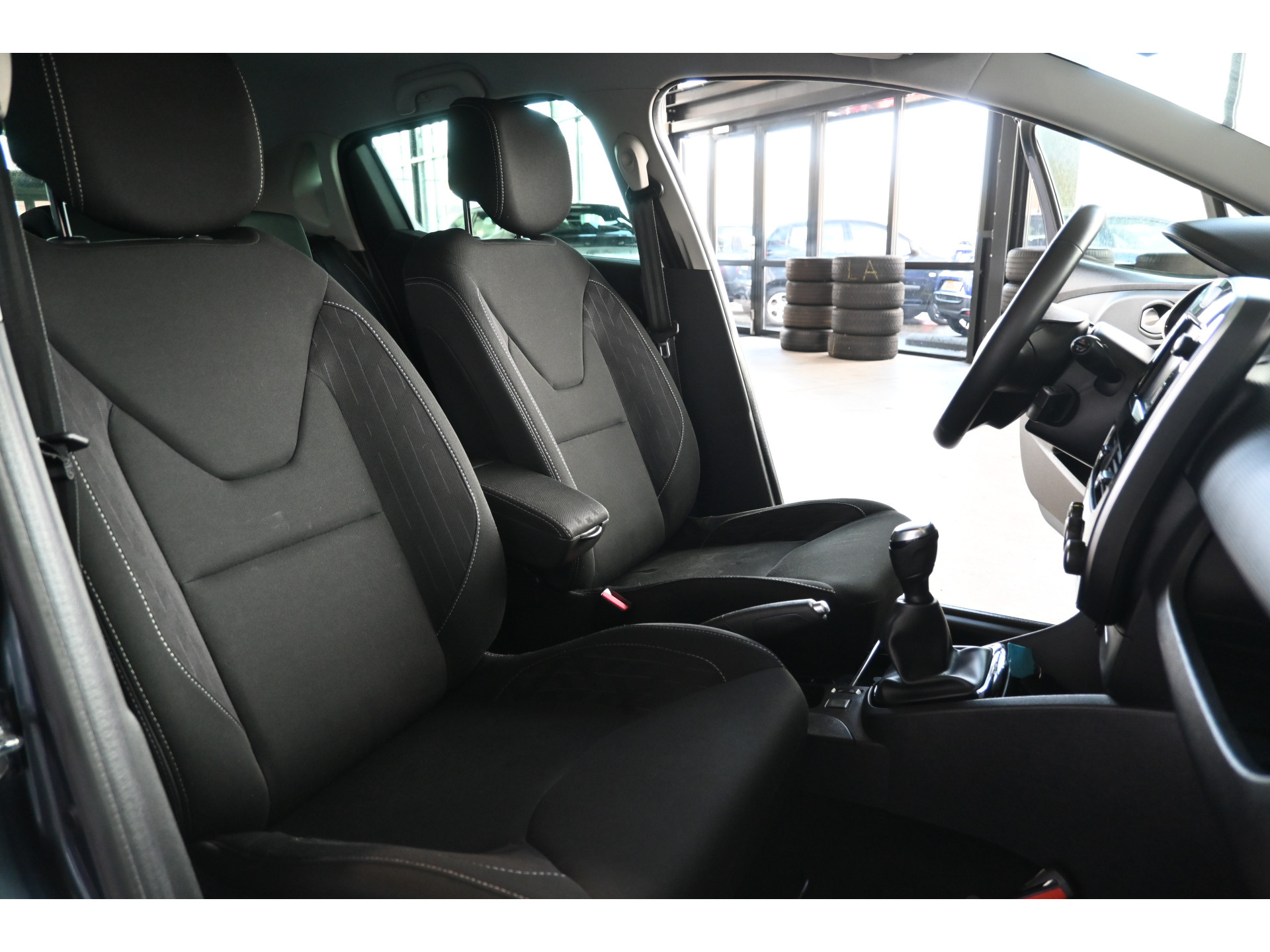 Renault Clio 1.5 dCi Limited Airco LED Navigatie Goed Onderhouden! Rijklaarprijs! Inruil Mogelijk!