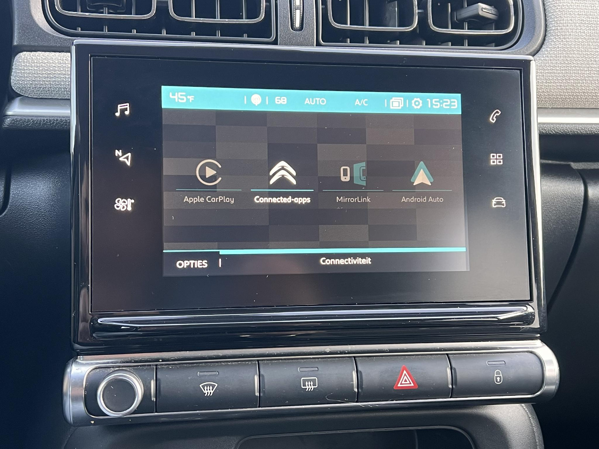 Citroen C3 1.2 PureTech S&S Shine 110pk,D-riem vv in 2023,2e Eigenaar,Camera,Navi,Clima,Cruise,Pdc V+A,APK tot 01-2027