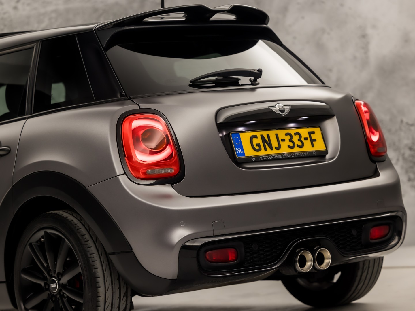 MINI 5-deurs 2.0 Cooper S Chili Edition 192Pk Automaat (PANORAMADAK, GROOT NAVI, HEAD-UP DISPLAY, LEDER, STOELVERWARMING, SPORTSTOELEN, GETINT GLAS, PARKEERSENSOREN, NIEUWSTAAT)