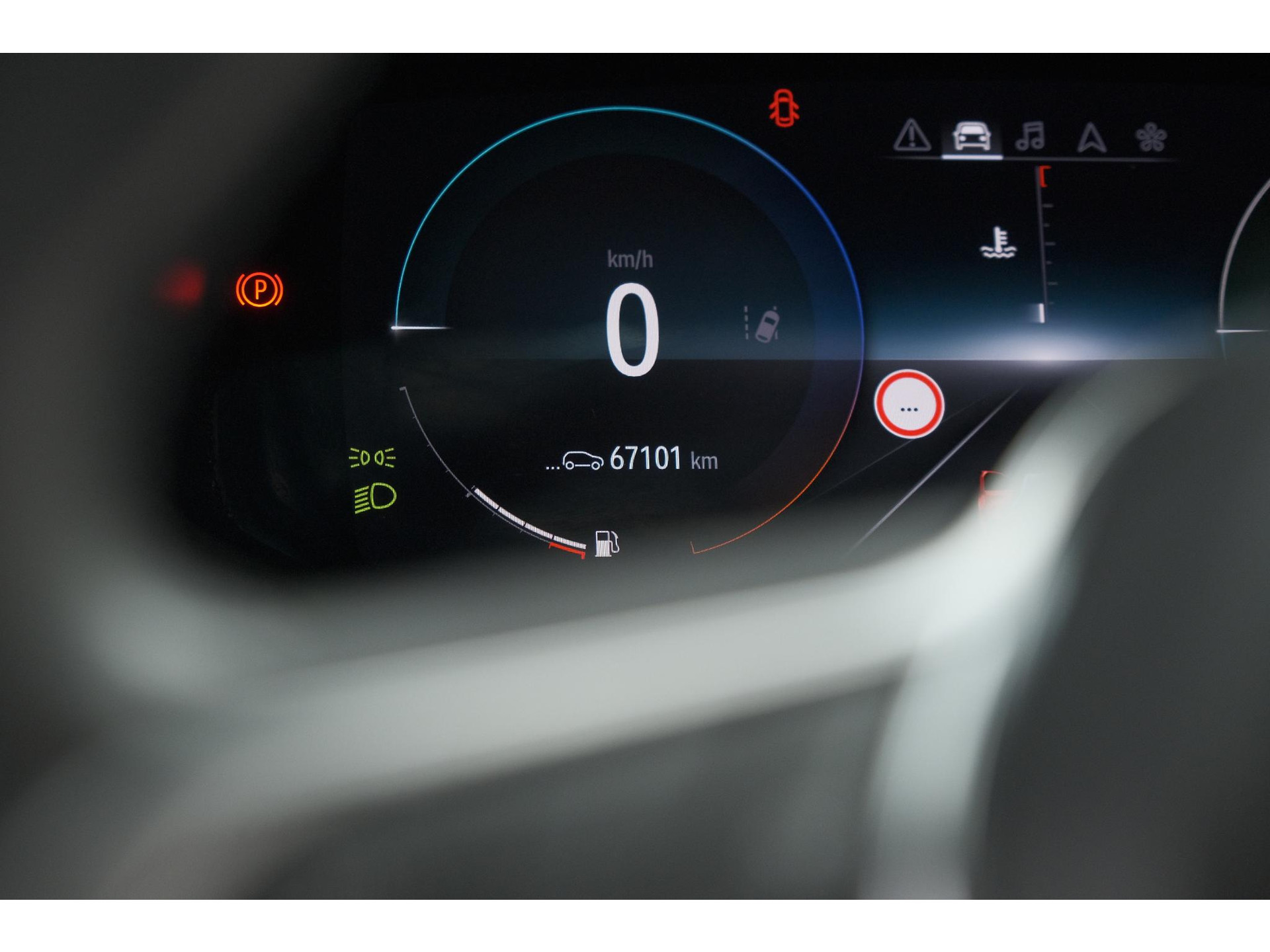 Renault Captur 1.6 E-Tech Plug-in Hybrid 160 Intens | Camera | 9.3 Inch Groot Scherm | Apple Carplay | Parkeersensoren