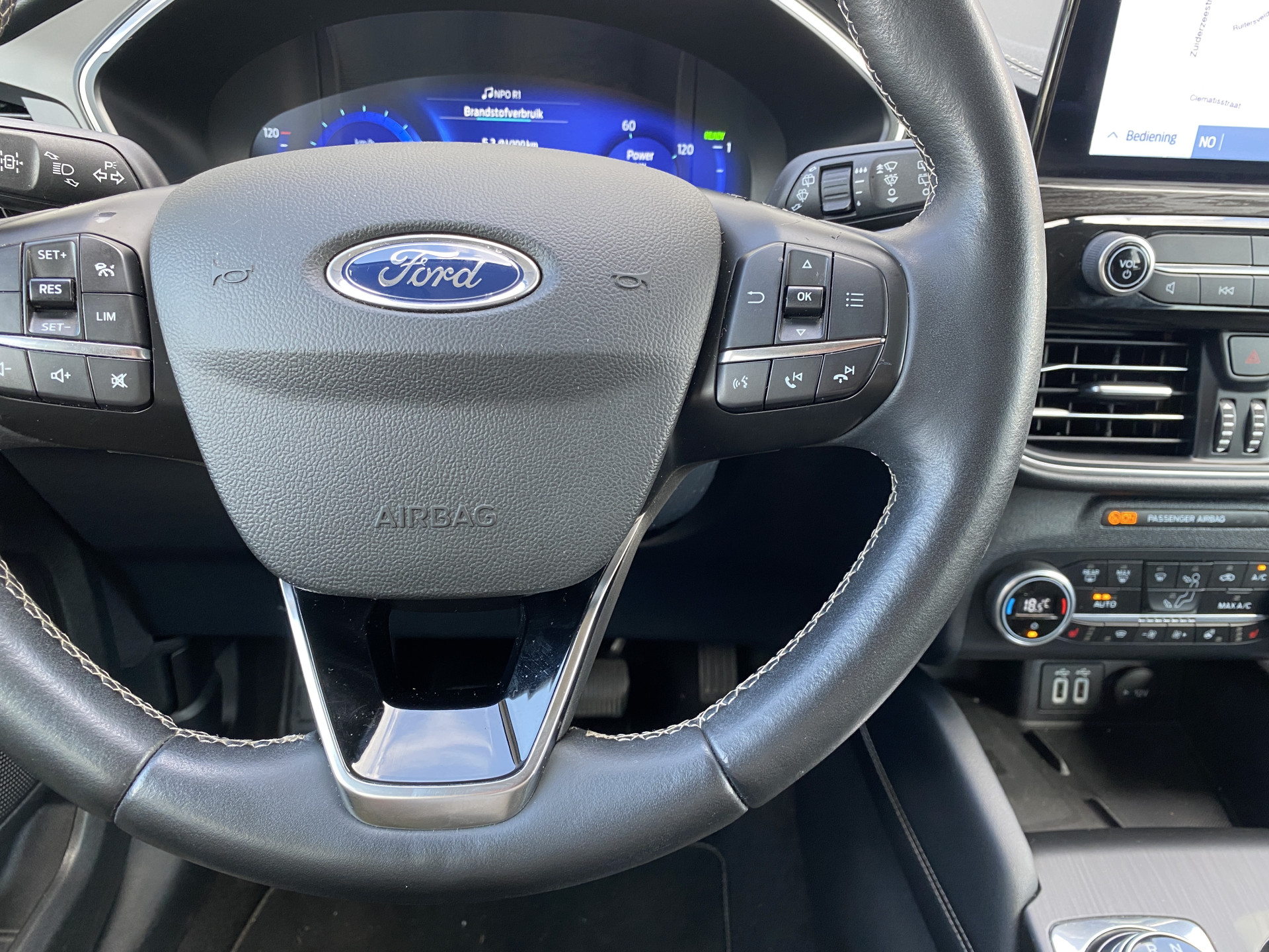 Ford Kuga 2.5 PHEV Vignale 225 pk | dealer onderh. | panoramadak | leder interieur | elektr. v. stoelen | navigatie | B&O audio