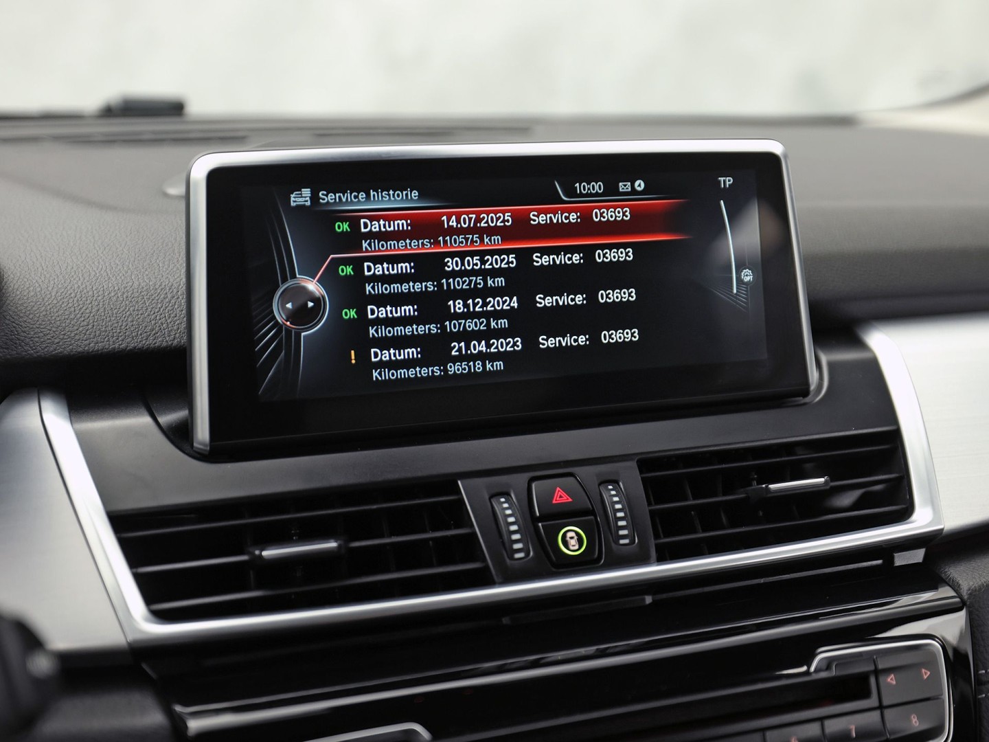 BMW 2 Serie 225xe Sport High Executive xDrive 225Pk Automaat (GROOT NAVI, SOH 89,7%, HEAD-UP DISPLAY, LEDER, STOELVERWARMING, SPORTSTOELEN, PARKEERSENSOREN, NIEUWE APK, NIEUWSTAAT)